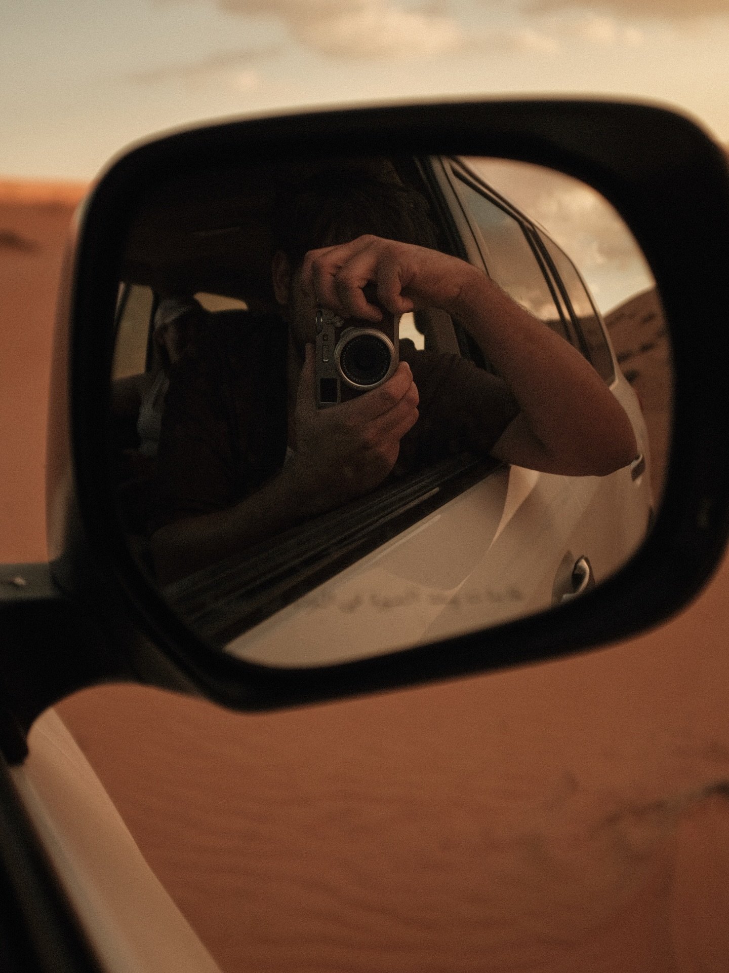 Sand tide and time ⏳
@orange_vero @fujifilmitalia 

#oman #fujifilm #adventure