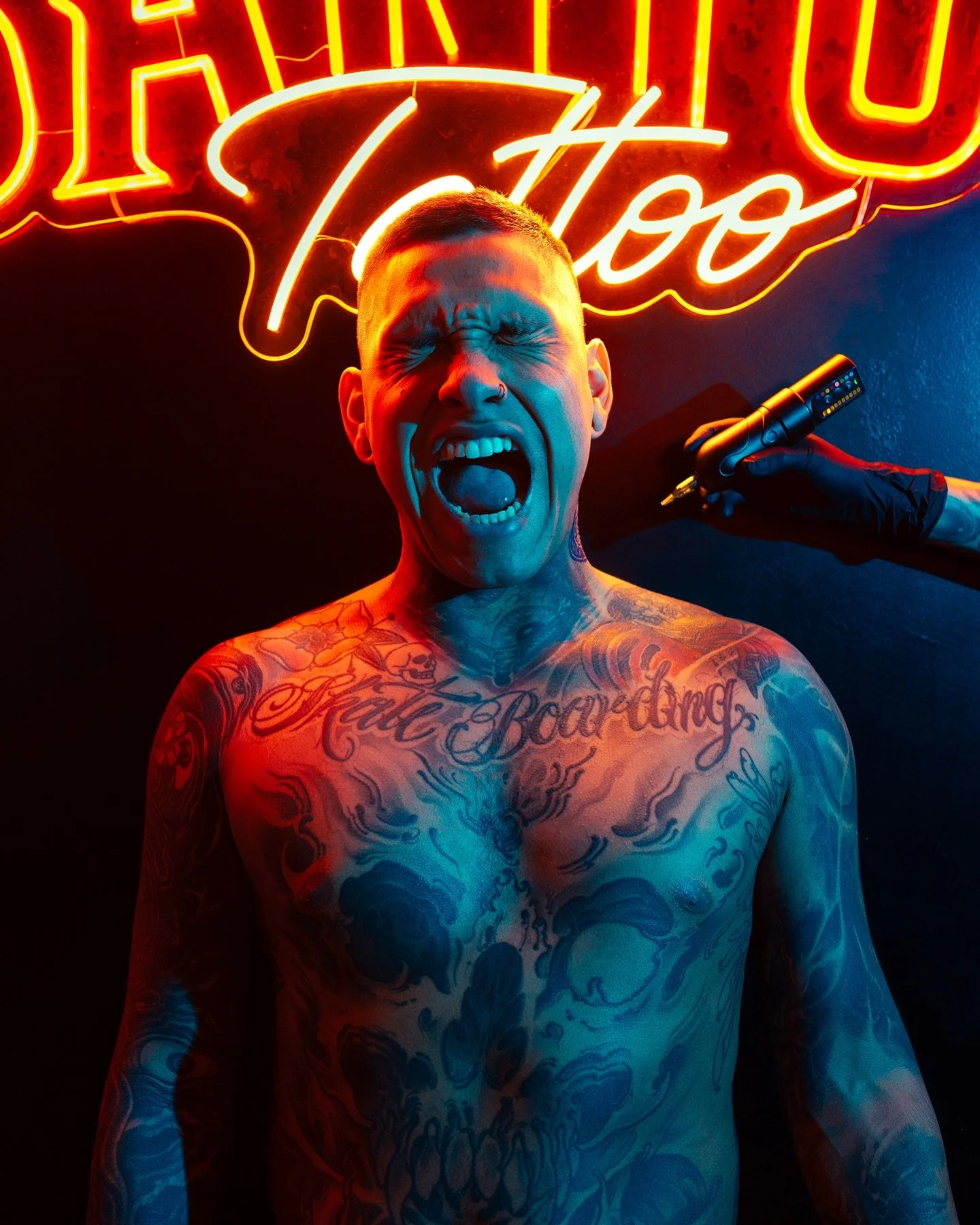 Oops!! We make it permanent🫢📸
@santostattooshop 

@grange_fotografia ProFoto A2 GEL
@sigmafotoitalia 

#sigmafotoitalia #creativesofinstagram #portraitproject #tattooartistsofinstagram creativephotographer