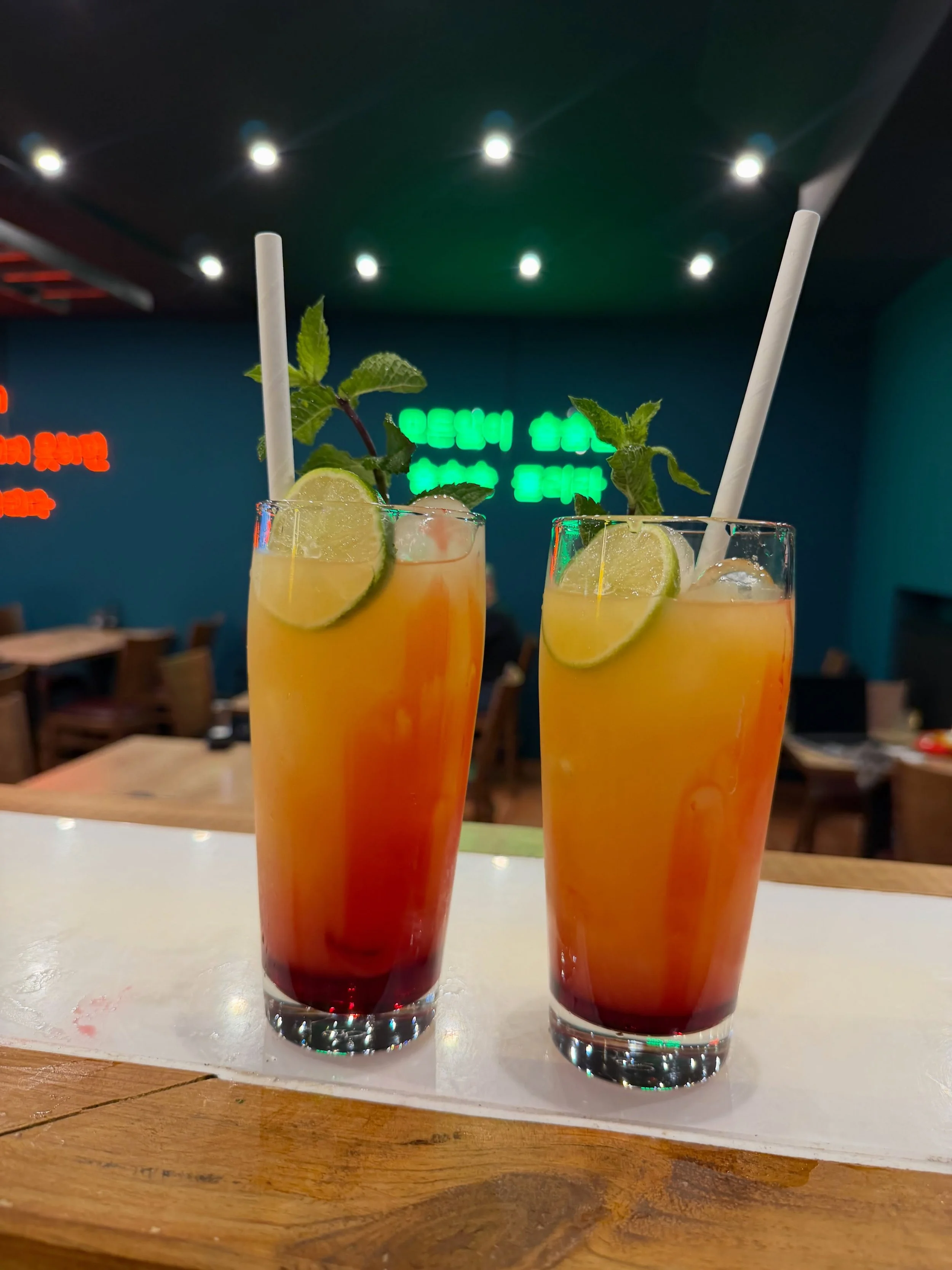 🌅 SUNRISE at Namsan Pocha 🍹✨

상큼하고 달콤하게 한 잔!
오늘 밤은 선라이즈로 시작해요 🔥
Sweet, refreshing &amp; colorful &mdash; the perfect drink to start your night! 🔥

Cheers! 🥂

#feankfurt #sunrise #cocktail #koreanrestaurant #koreanfood