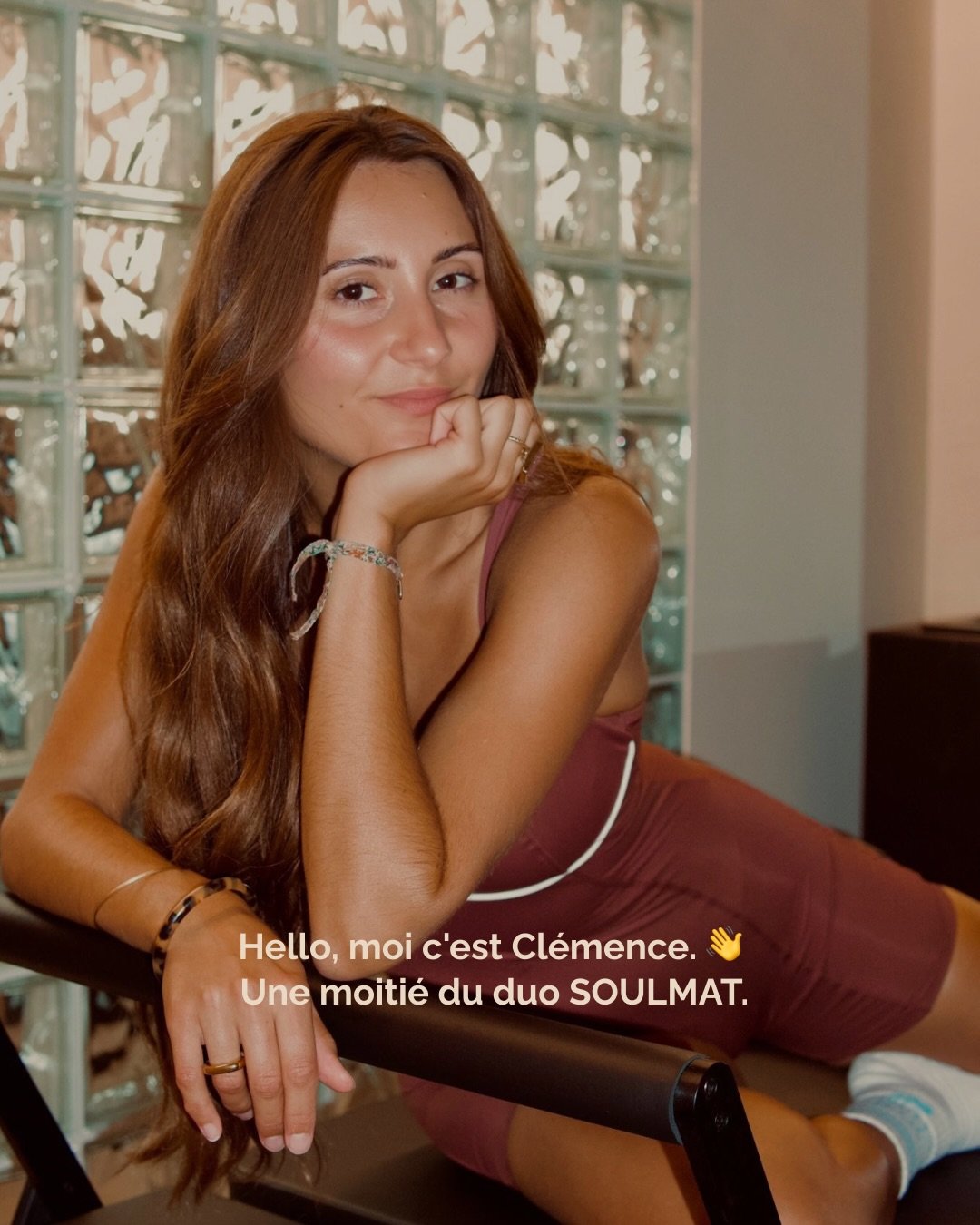 Je me suis dit qu&rsquo;il &eacute;tait peut-&ecirc;tre temps de me pr&eacute;senter un peu. 🤍

Derri&egrave;re SOULMAT, il y a surtout une passion pour le mouvement, les voyages, l&rsquo;oc&eacute;an&hellip; et les rencontres.

J&rsquo;esp&egrave;r