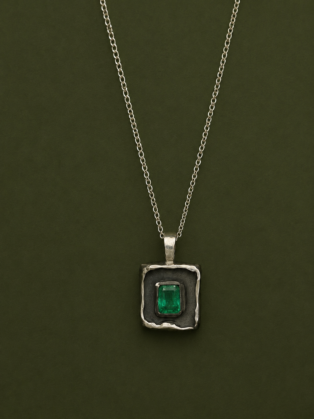 Emerald pendant + chain