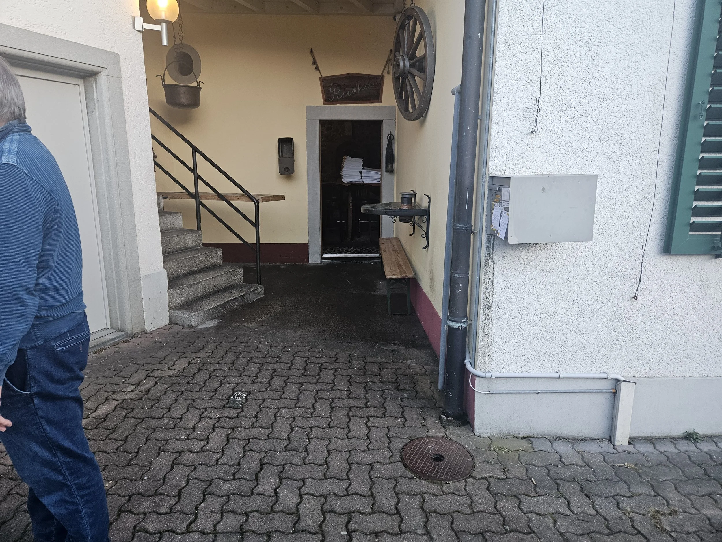 geradeaus gehts in eine Stilvolle Bar