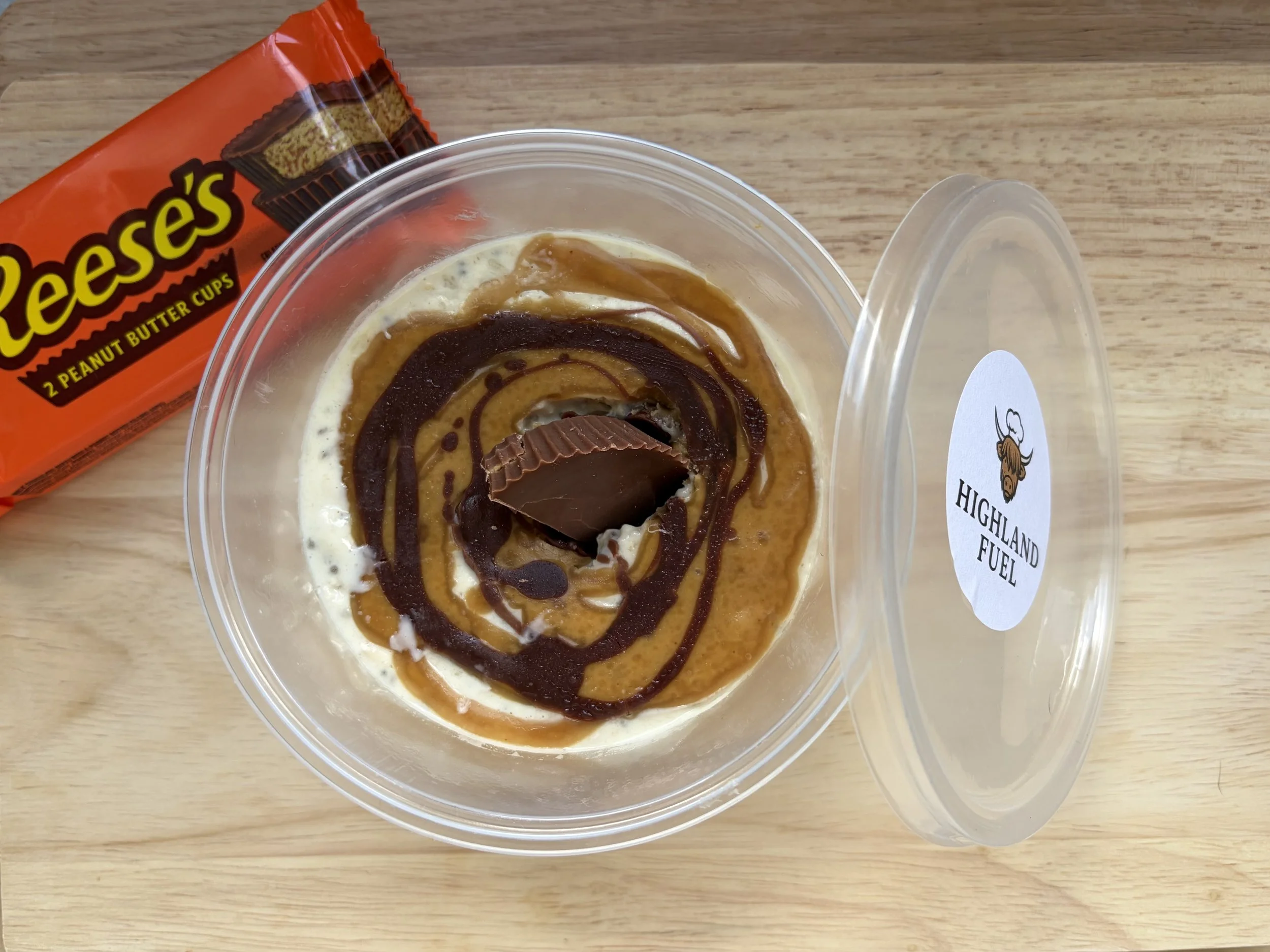 Reeces Pieces Overnight Protein Oats