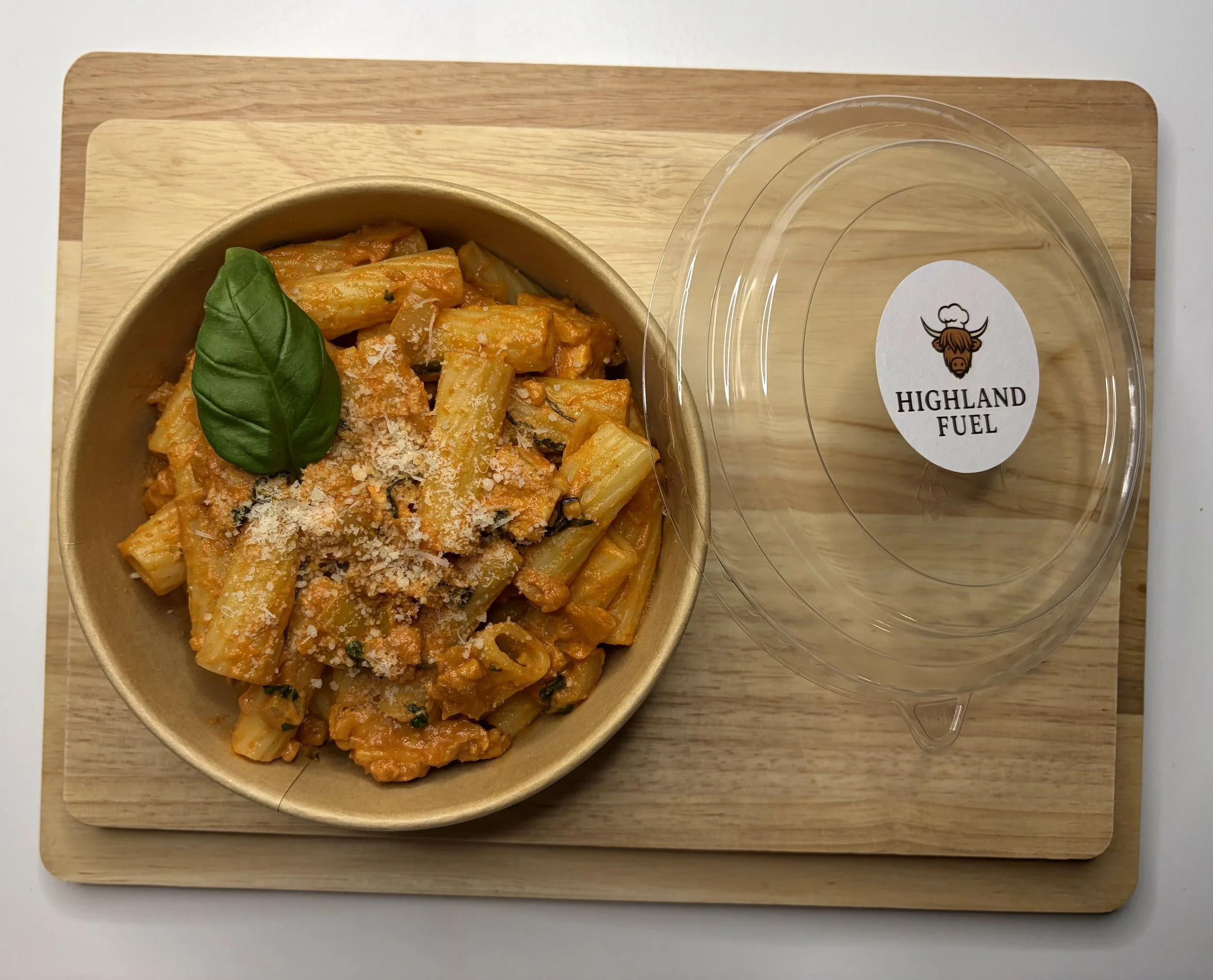 Creamy Chicken, Tomato & Basil Rigatoni