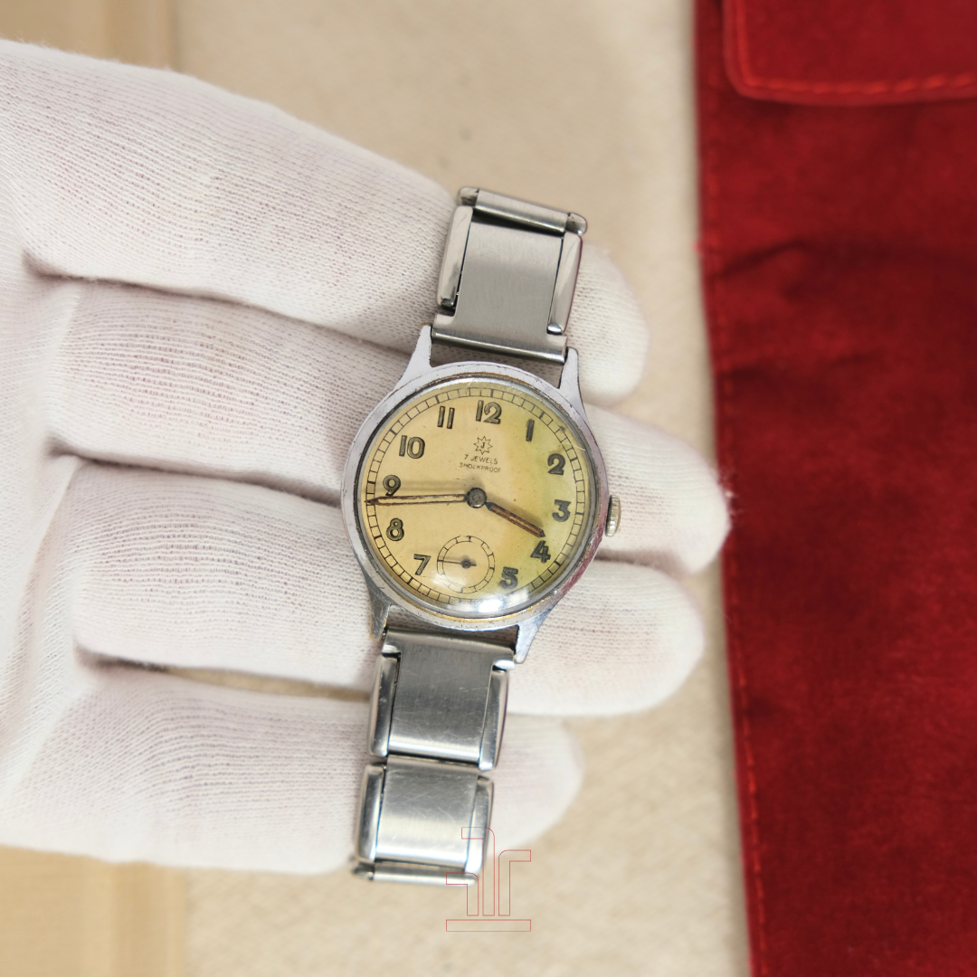 JUNGHANS Military J98 'Sub-sec'
