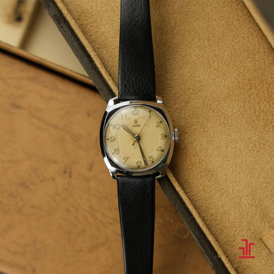 Tudor Cushion 31