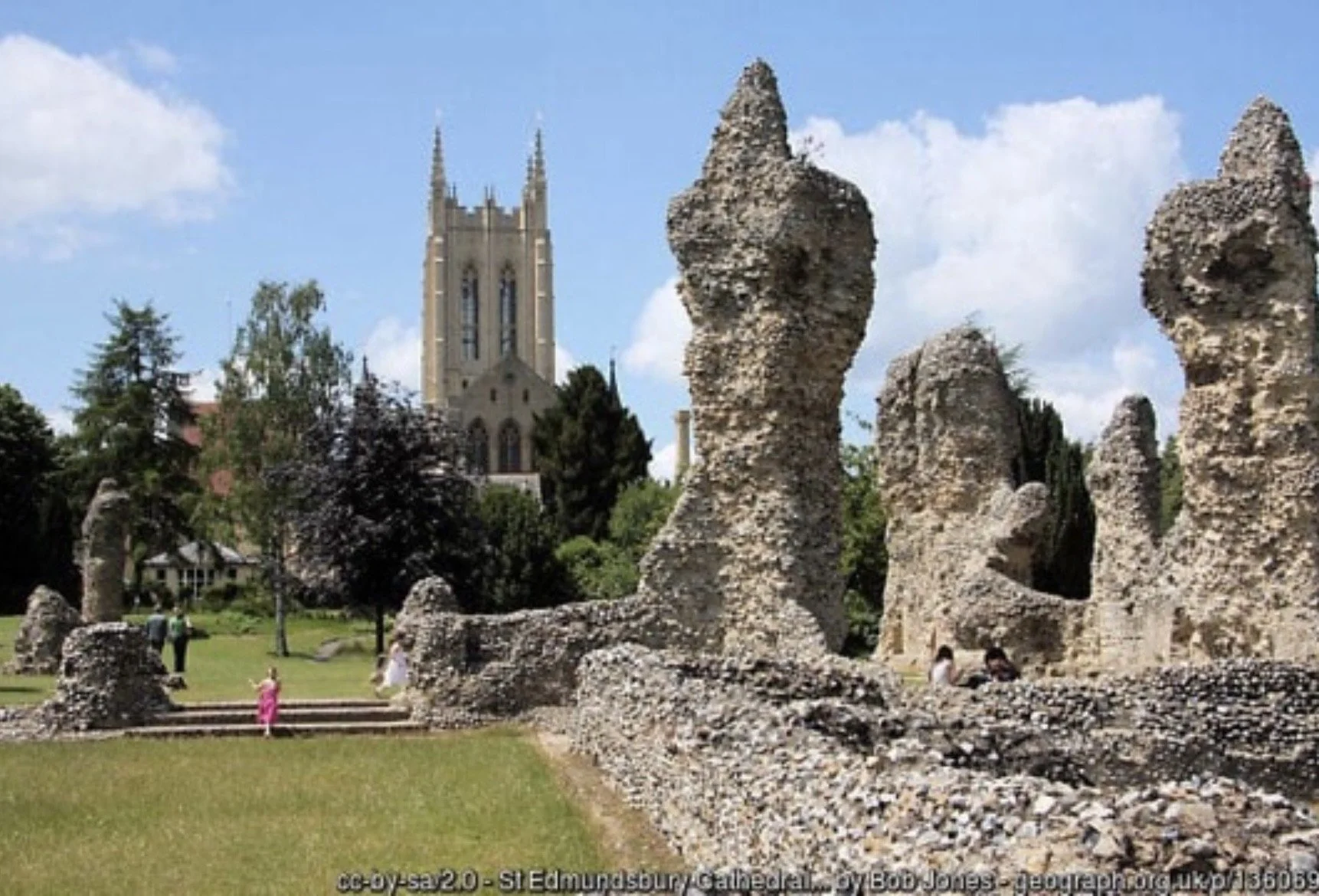 ABBEY RUINS.jfif