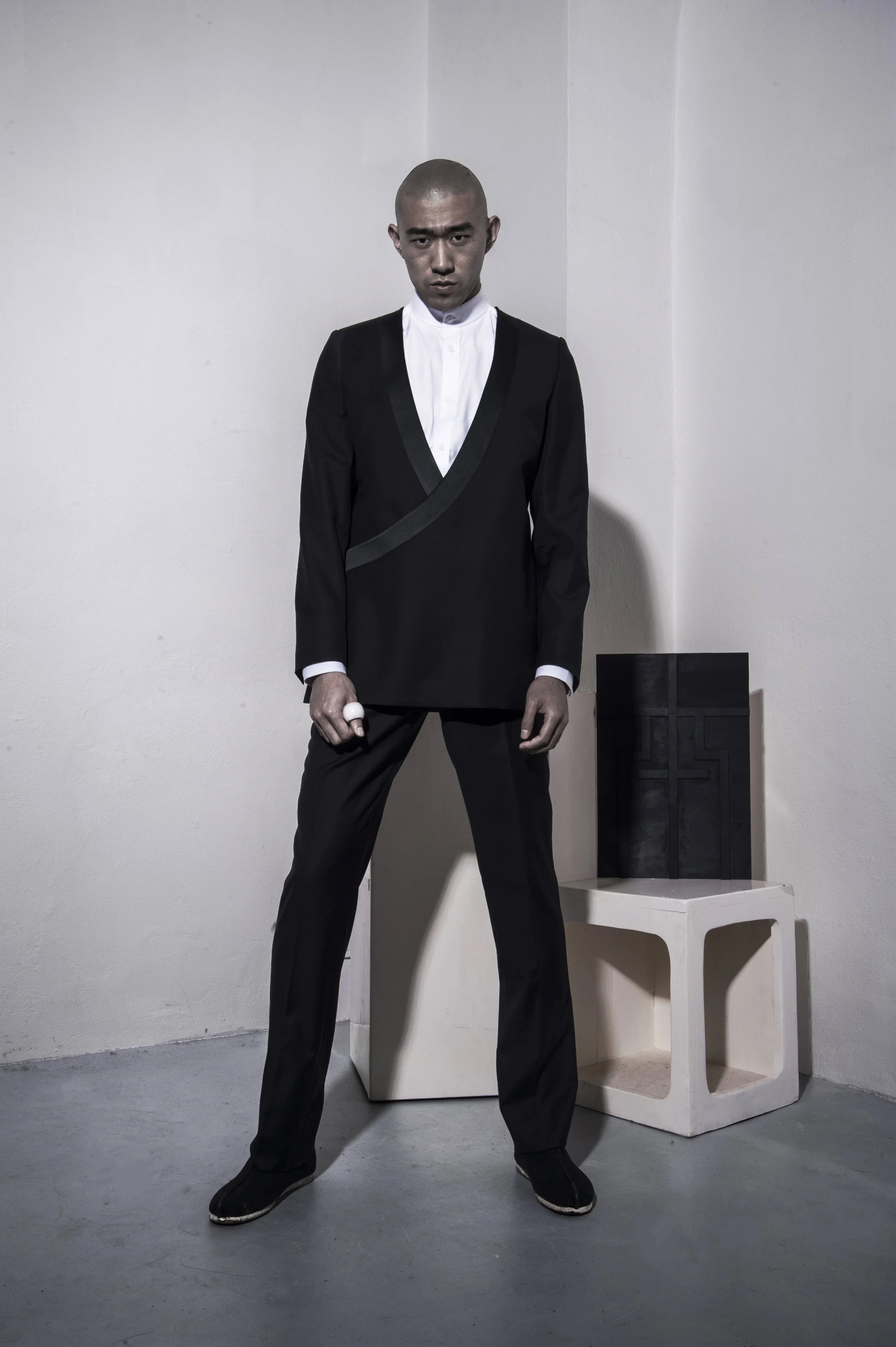 ORIENTELIER DUALITY  LOOK 19