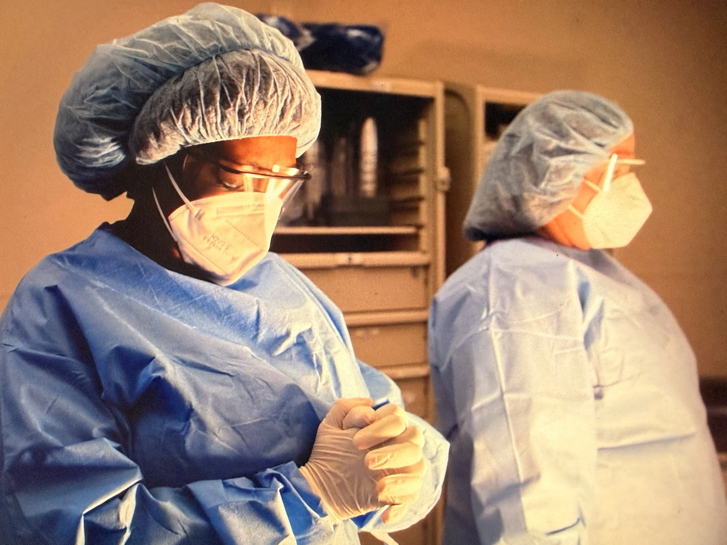 Fran is deep in prayer during the Code Blue scene in room 4913.