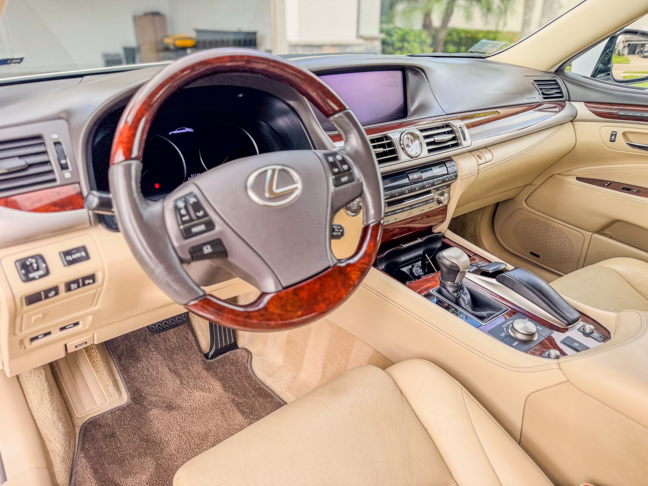 Interior of a clean Lexus.