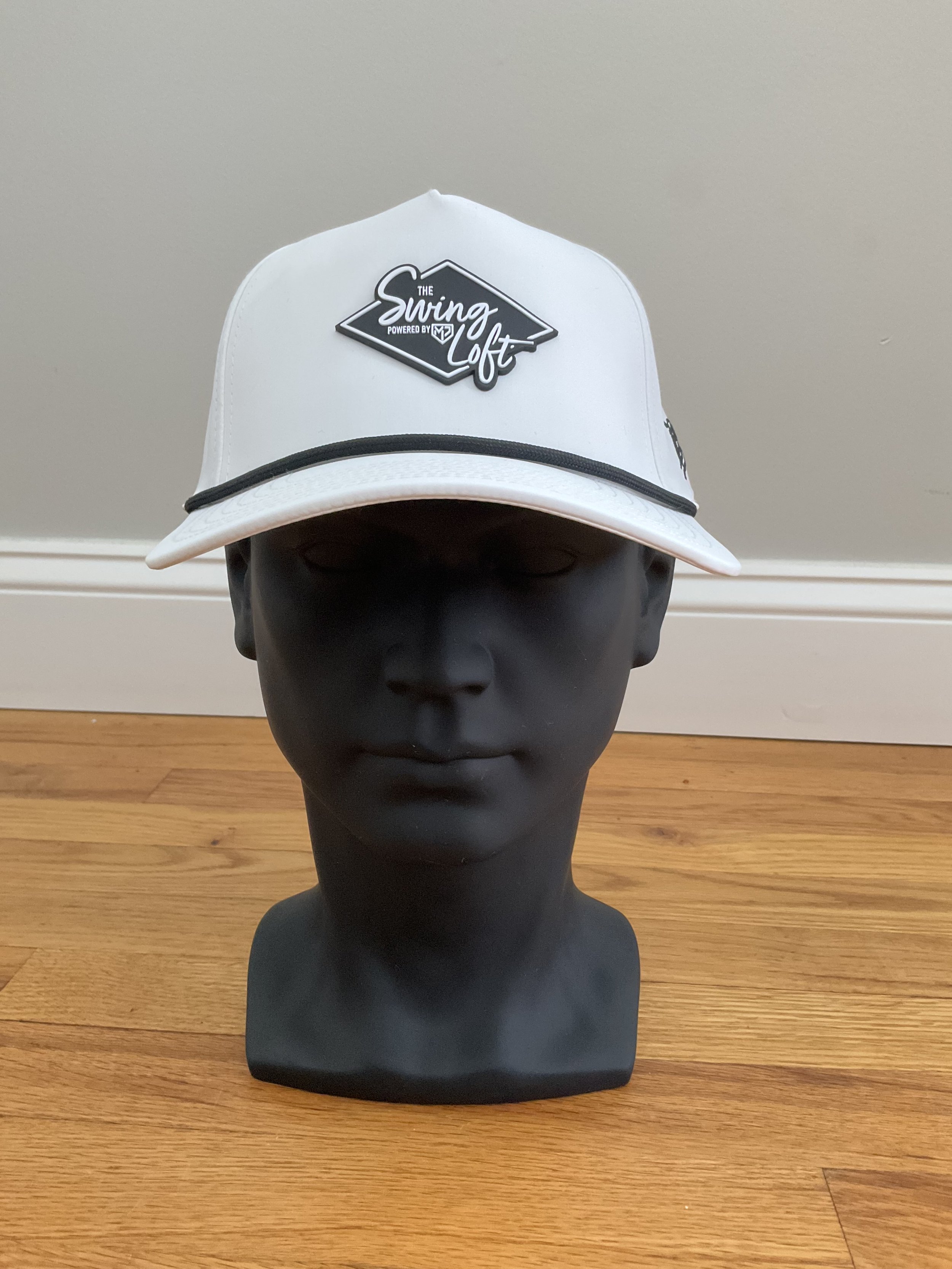 White hat
Black rope
Diamond logo
Curved brim