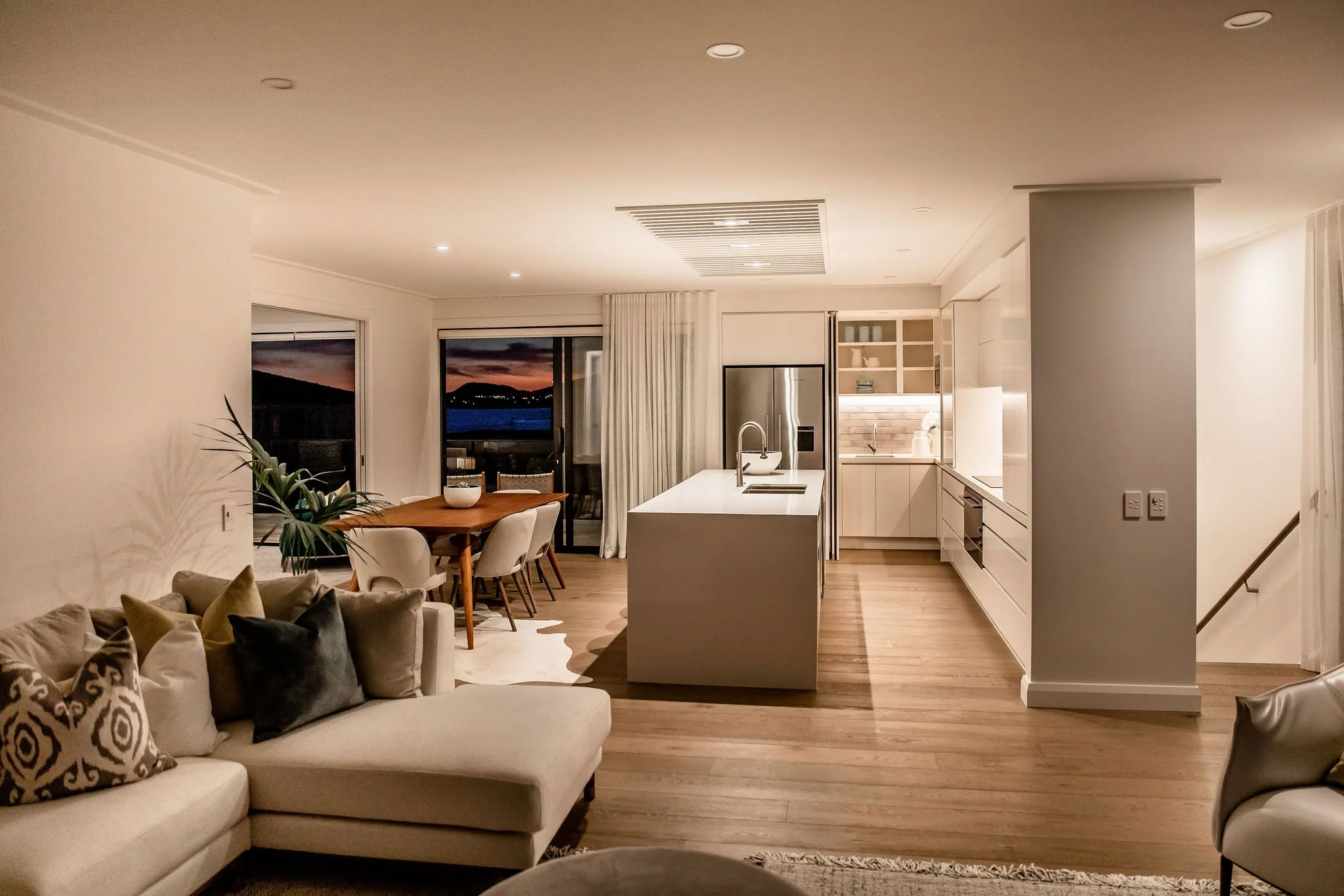 Bucklands Beach - Lighting 2.jpg