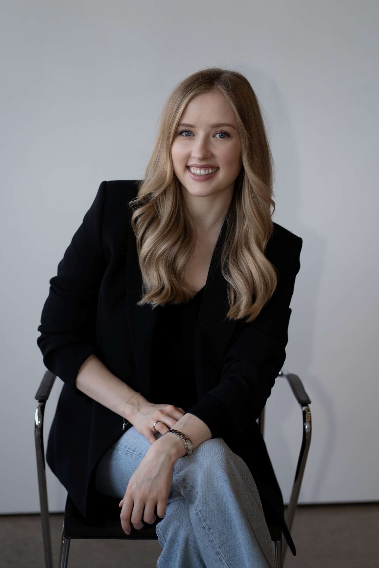Founder of ASH Digital Atelier, Allison Smith, a hairstylist and industry professional that specializes in web design and branding for salons and stylists