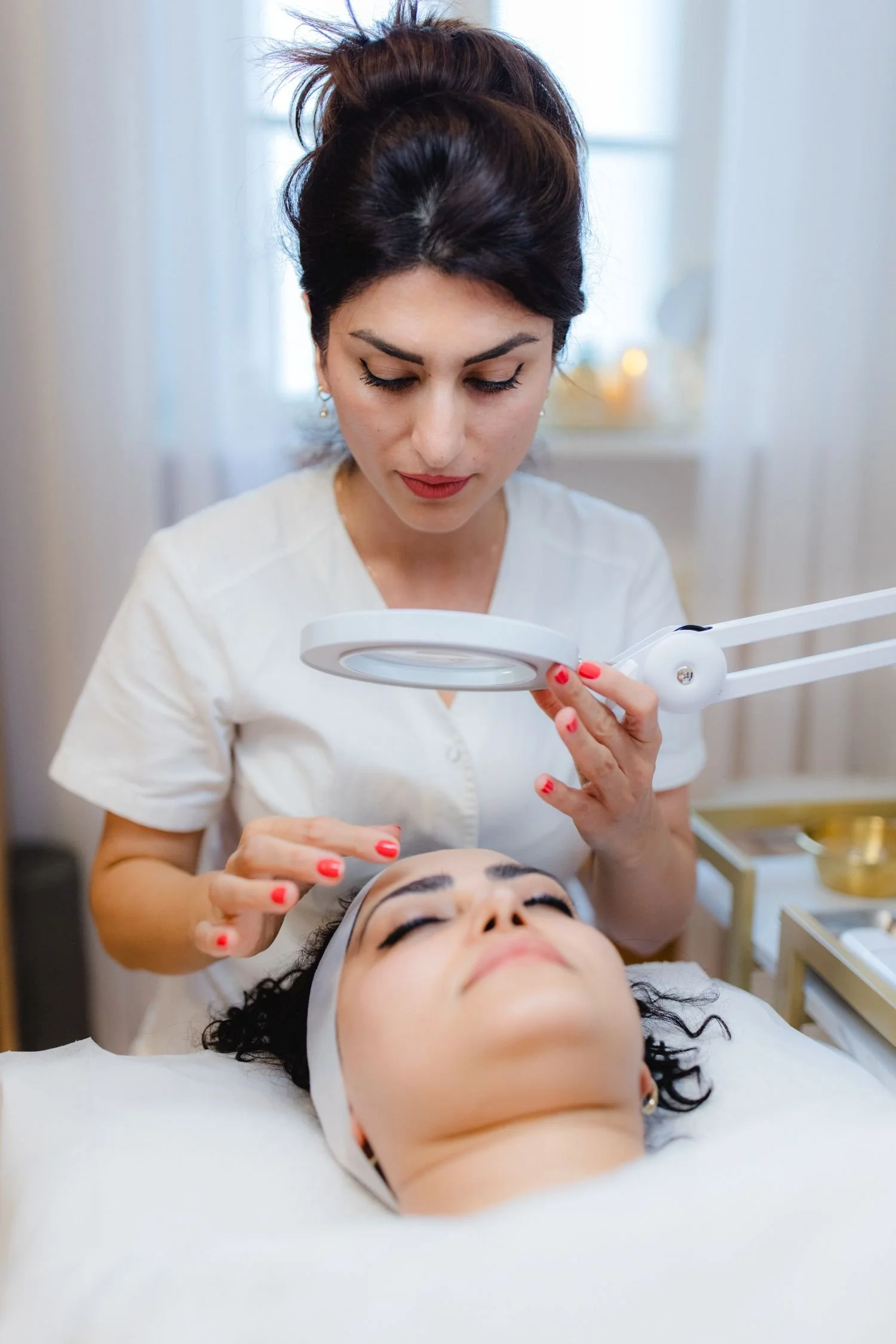 Hautanalyse und individuelle Gesichtsbehandlung bei RoyalSkin Vienna in Wien.