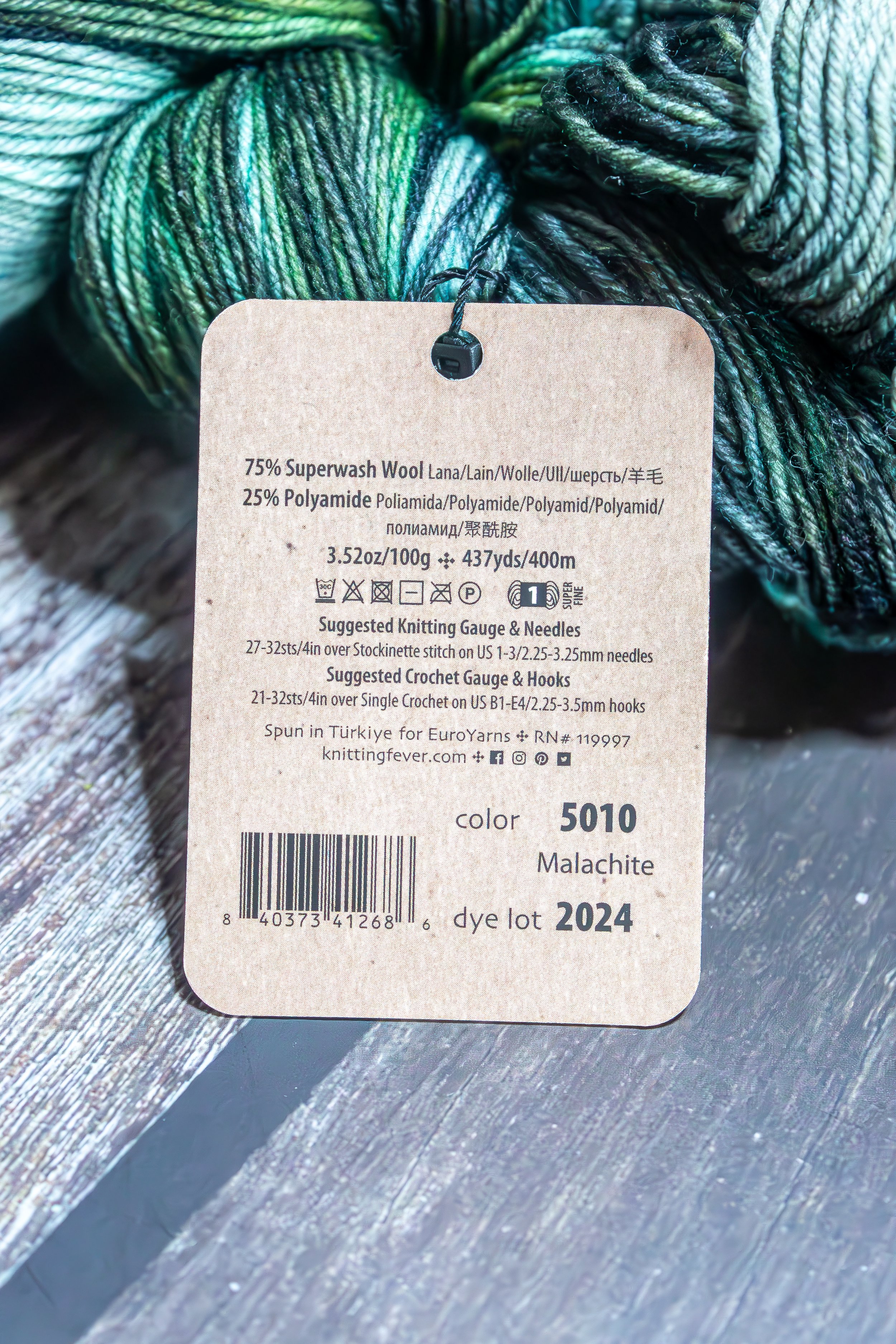 Close up of a yarn label