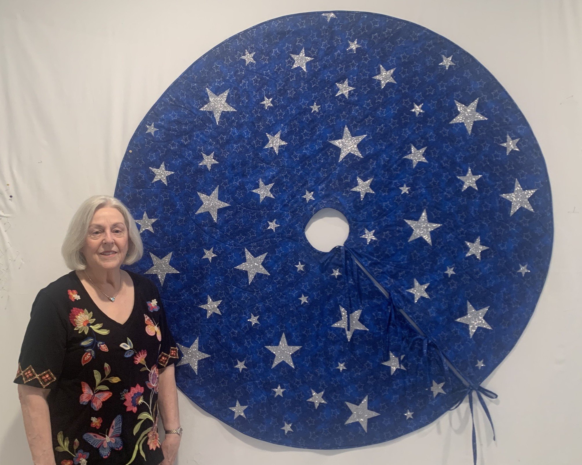 Five-foot tree skirt crafted by Rani