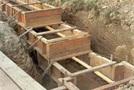 Footing Forms in Mud.jpg