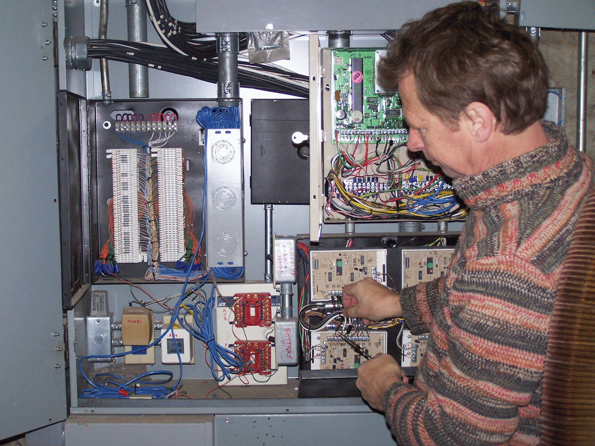 Geoff Alarm System.gif