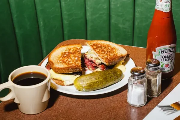 S&amp;P Lunch to Expand into Dinner Service