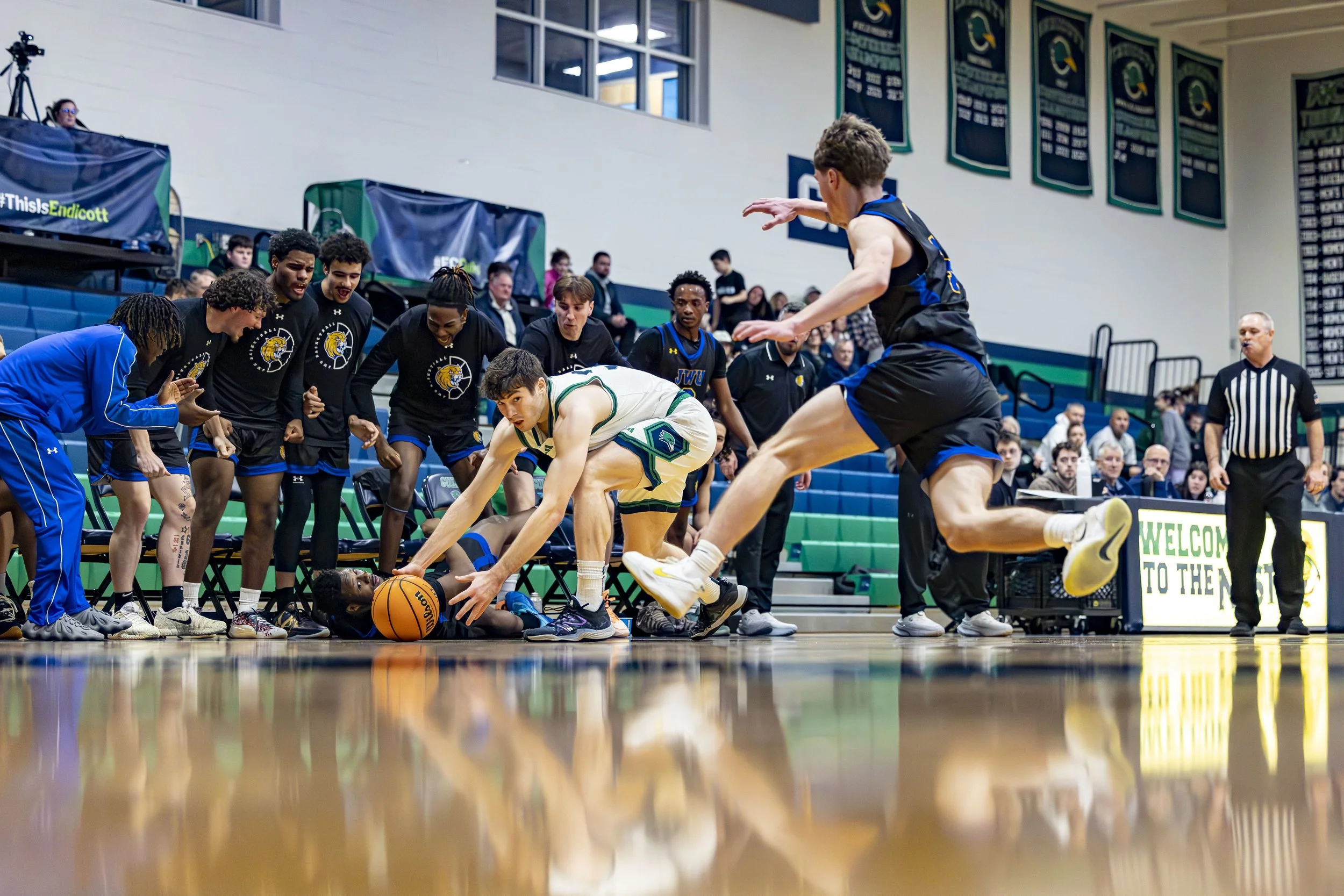 2026_02_07_CGS_ECGULLS_MBBALL_VS_Johnson&Wales005-Enhanced-NR.jpg