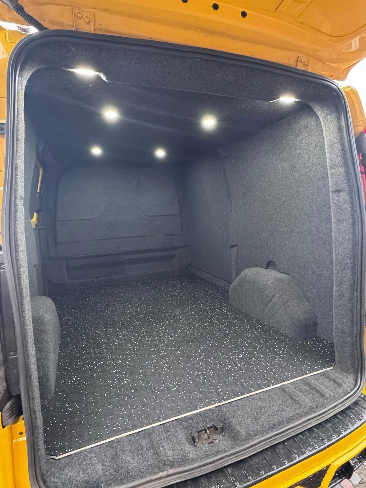 🚐🔧 Our Commercial Partners Have Been Keeping Us Busy!

This ex-AA Ford Transit Custom came to us in need of a freshen-up &mdash; and it&rsquo;s had a full interior refresh to bring it back to life.

Here&rsquo;s what we completed:
🔹 Full carpet li