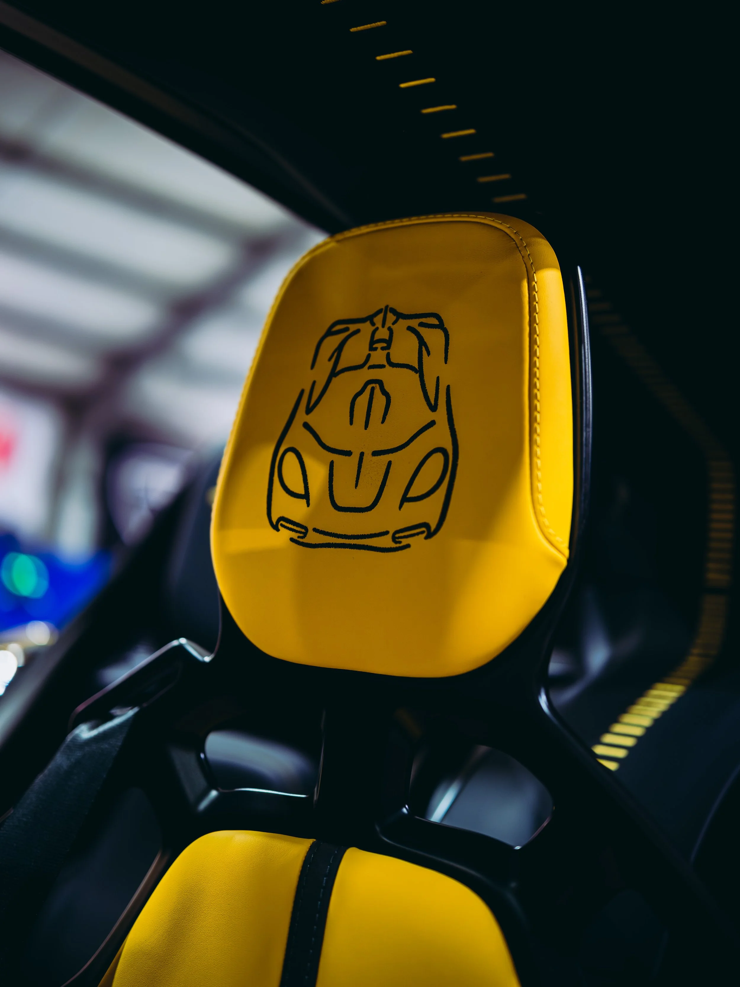 GMA T.50 central headrest shot