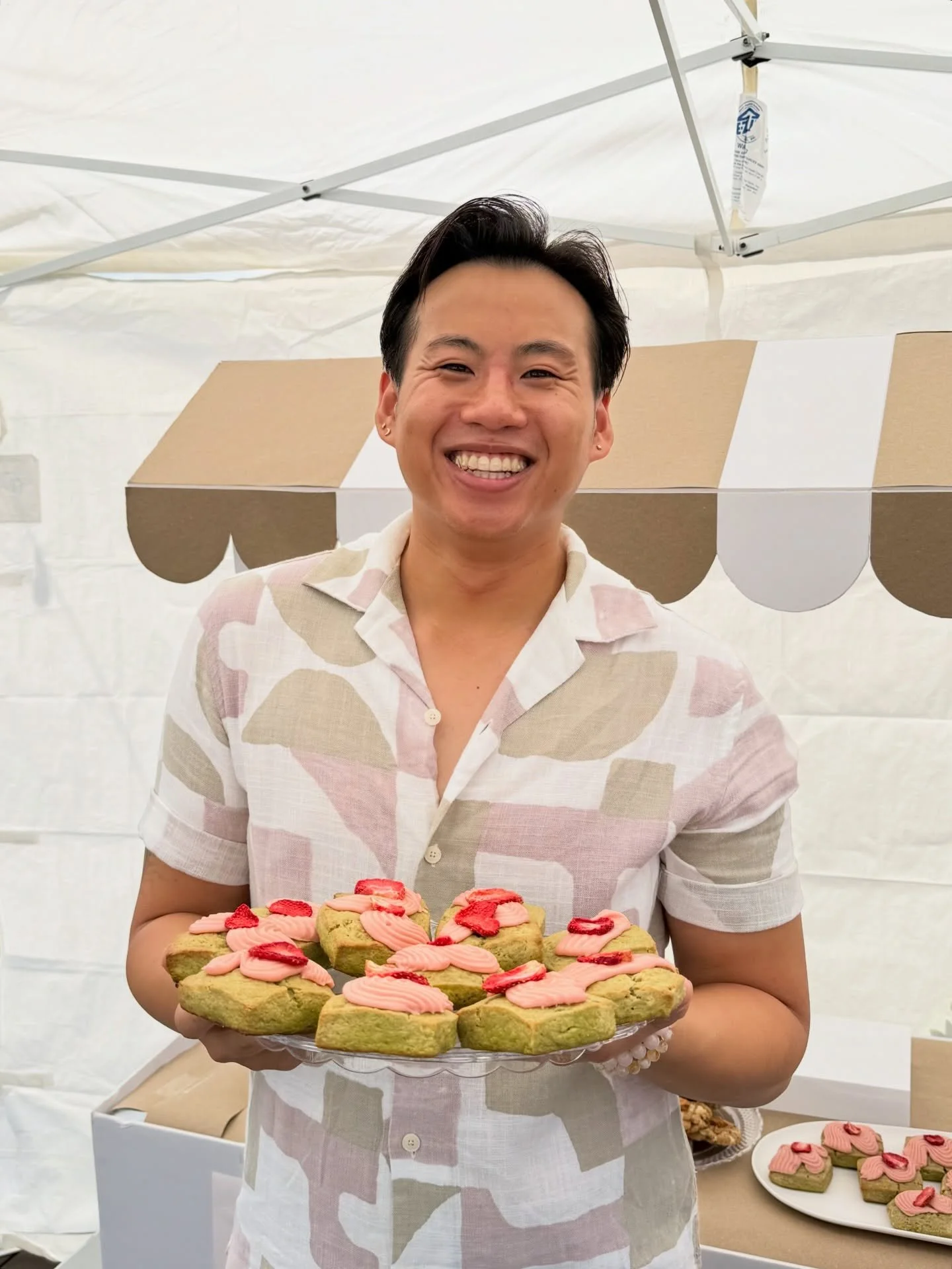 Hi friends 👋 I&rsquo;m the guy behind the pastries and drinks you&rsquo;ve been seeing. I&rsquo;m Dereck, or some friends call me King, and I&rsquo;ve been obsessed with food since I was a wee baby. Some of my earliest memories were of toddler me ru