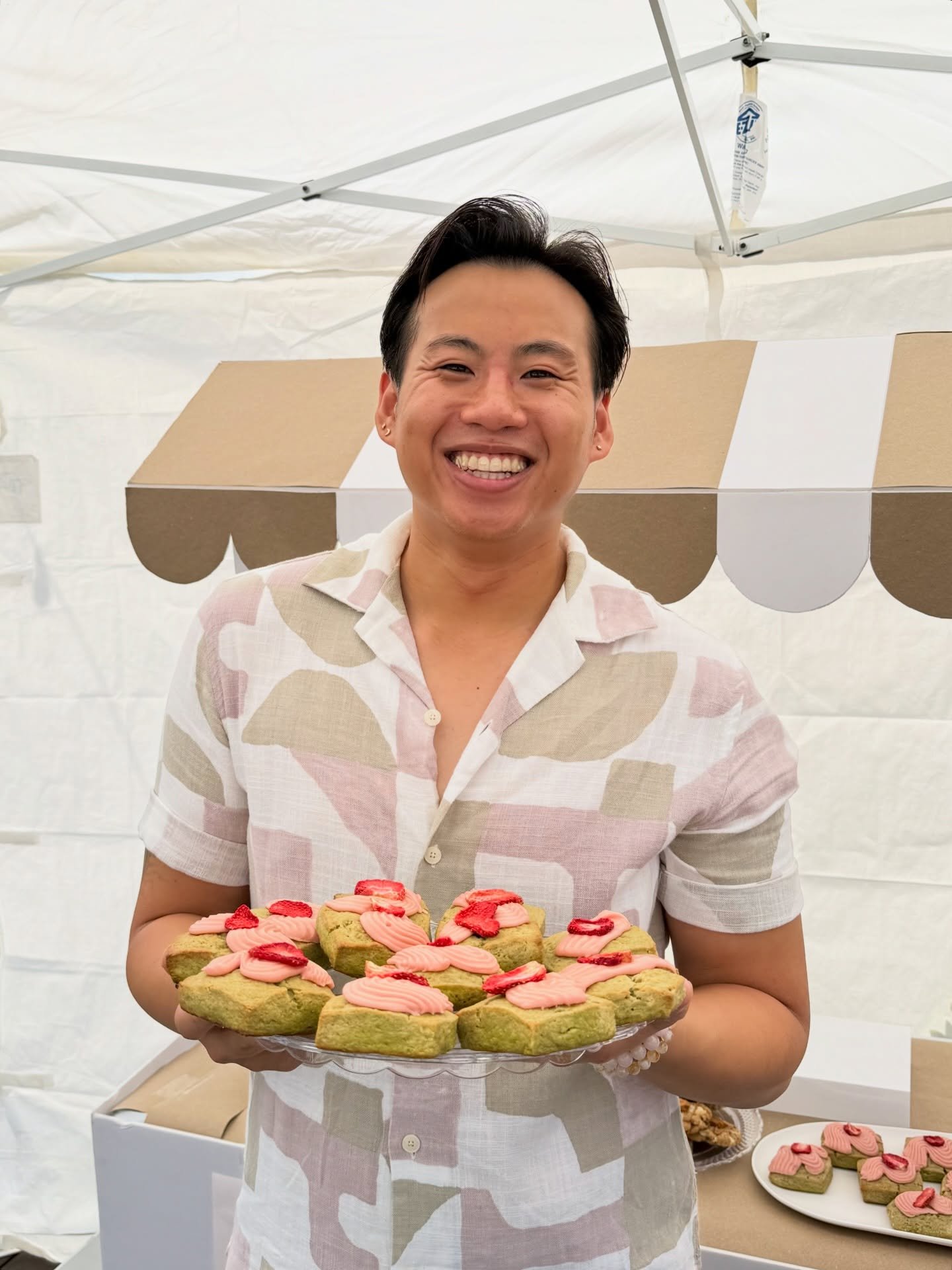 Hi friends 👋 I&rsquo;m the guy behind the pastries and drinks you&rsquo;ve been seeing. I&rsquo;m Dereck, or some friends call me King, and I&rsquo;ve been obsessed with food since I was a wee baby. Some of my earliest memories were of toddler me ru