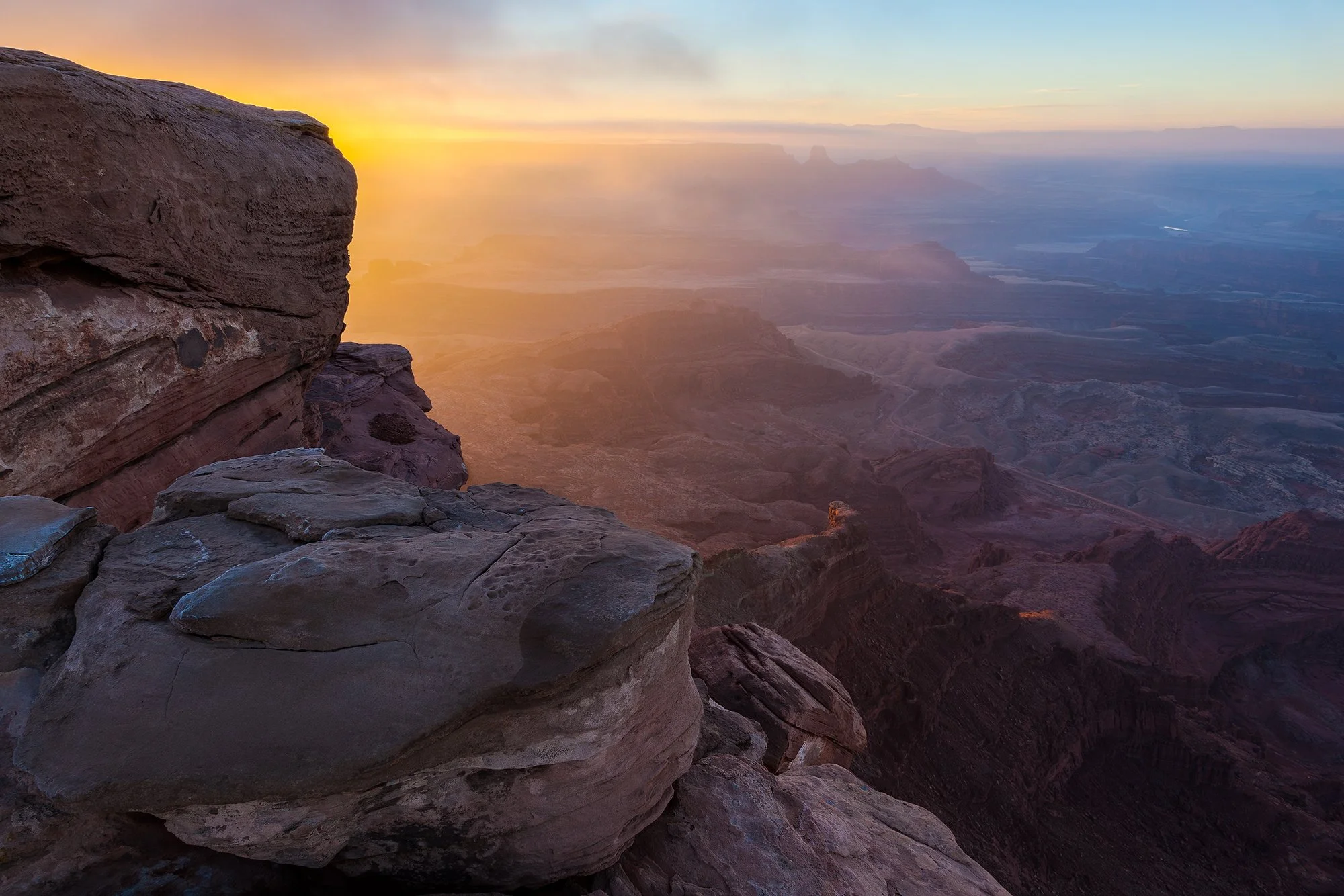 utah-canyonlands-morning-sunrise-mist.jpg