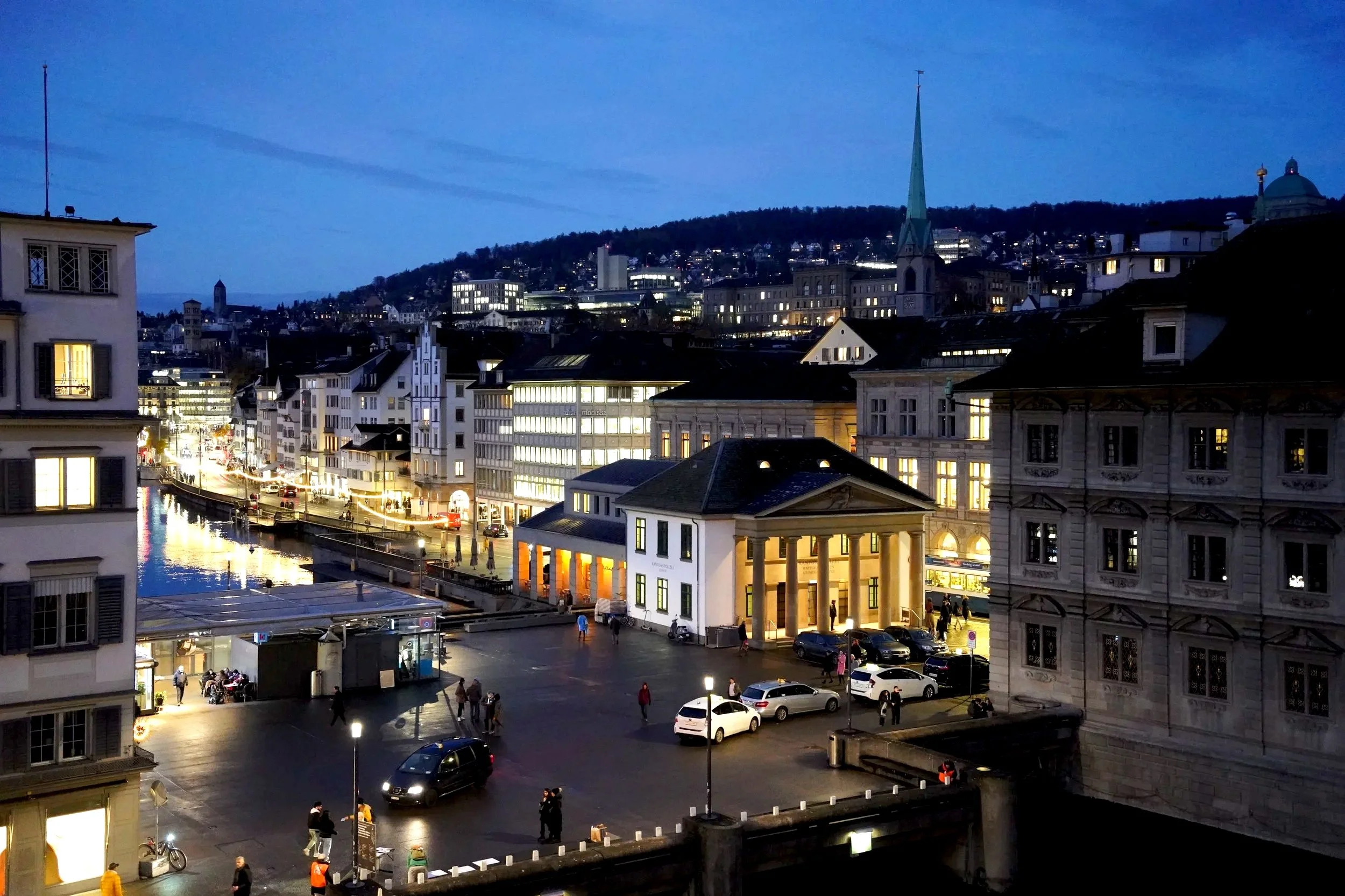 Market-driven economic modeling and development strategy that turn insight into successful real estate projects across the country.