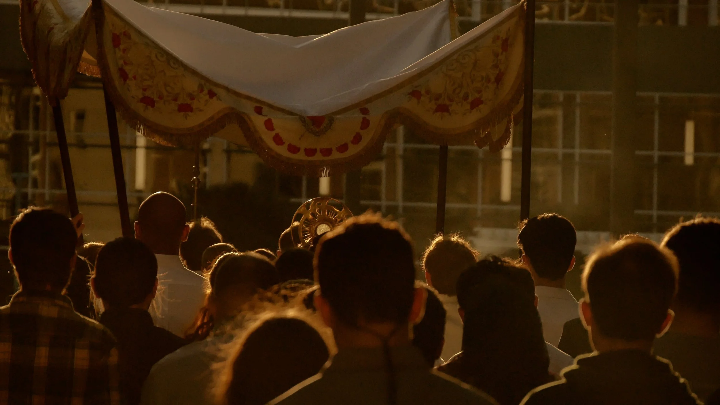 Jesus in the crowd.jpg