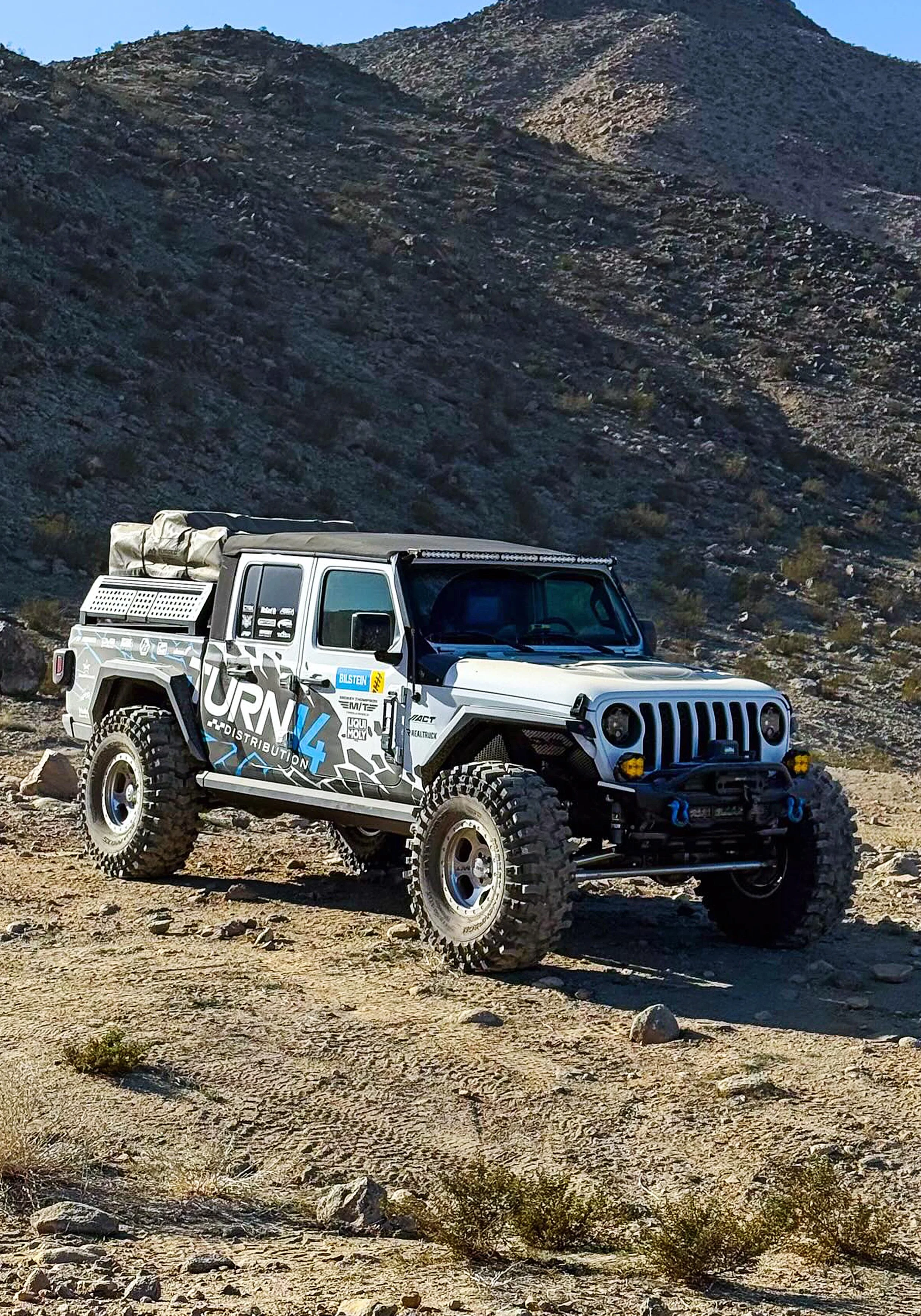 al_portfolio_jeep_gladiator_livery_2-2500x3571.jpg