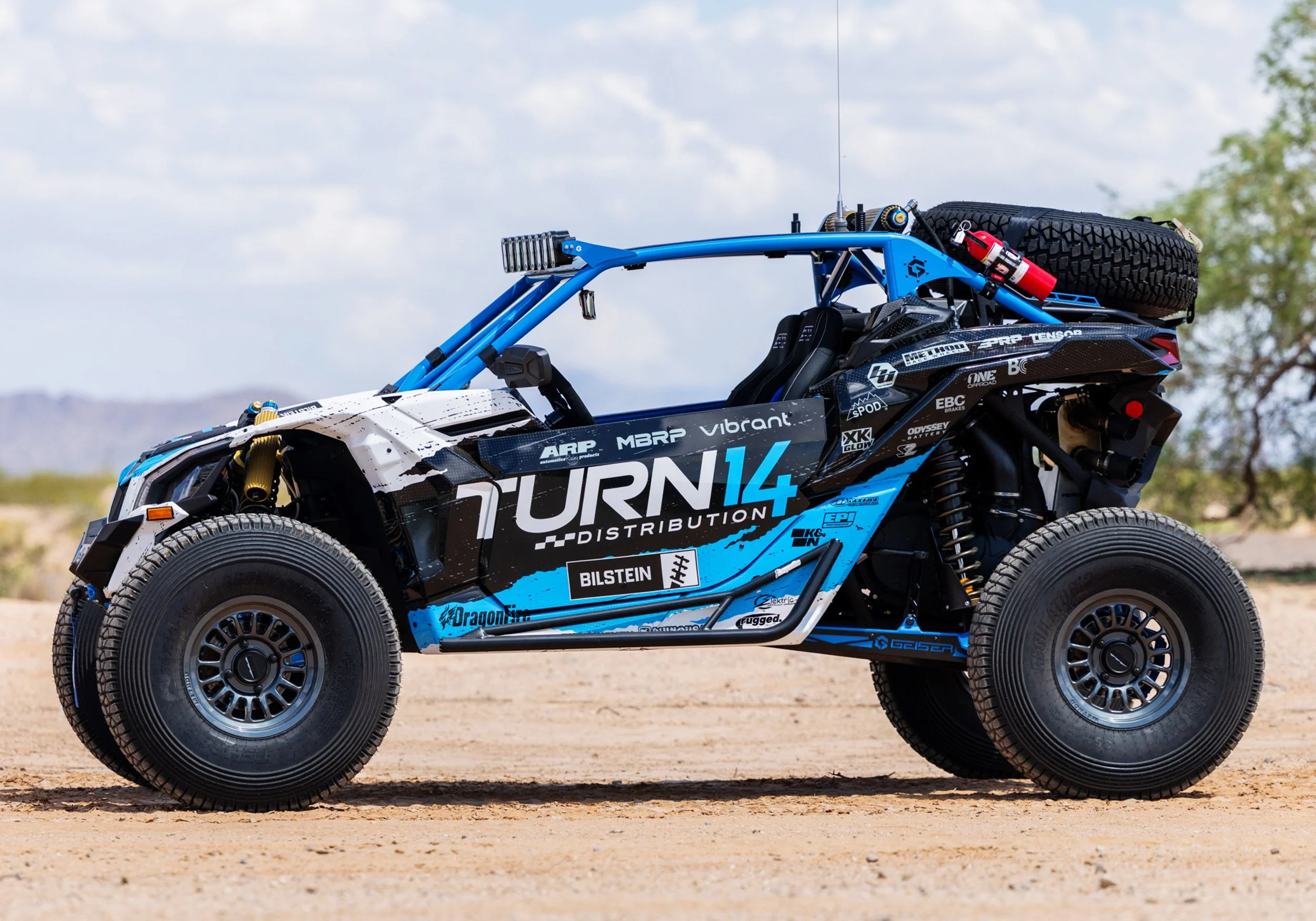 al_portfolio_maverick_x3_livery_1-2500x1750.jpg