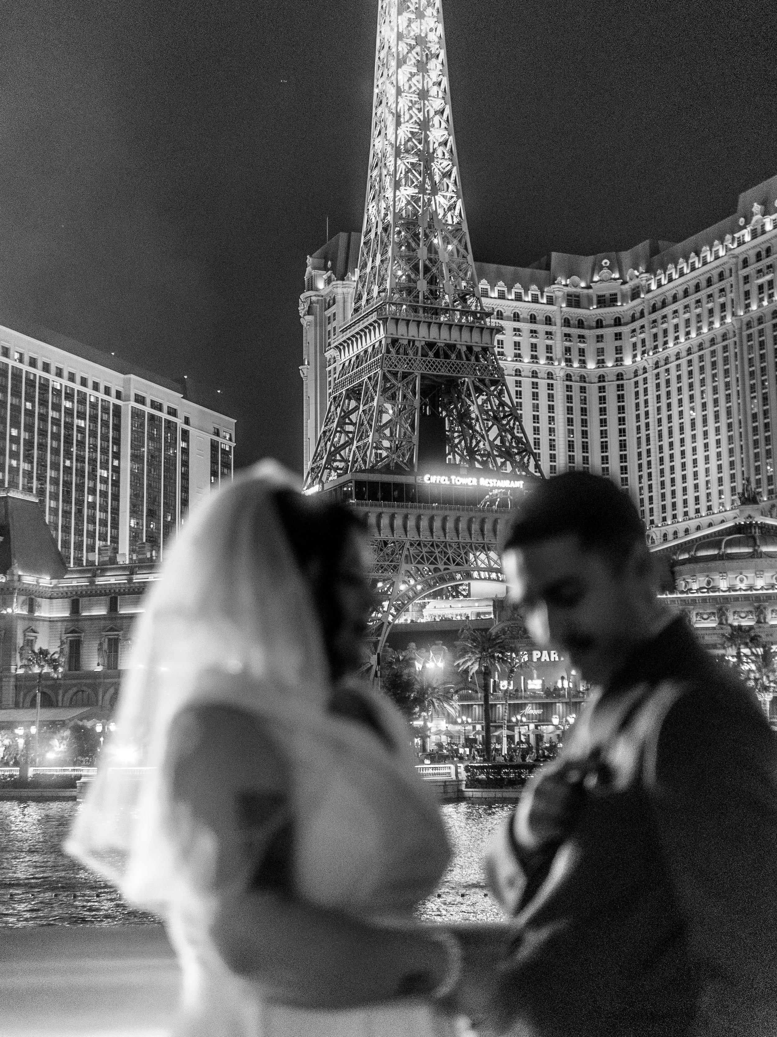 Emma and Justin - Vegas Elopement-6.jpg