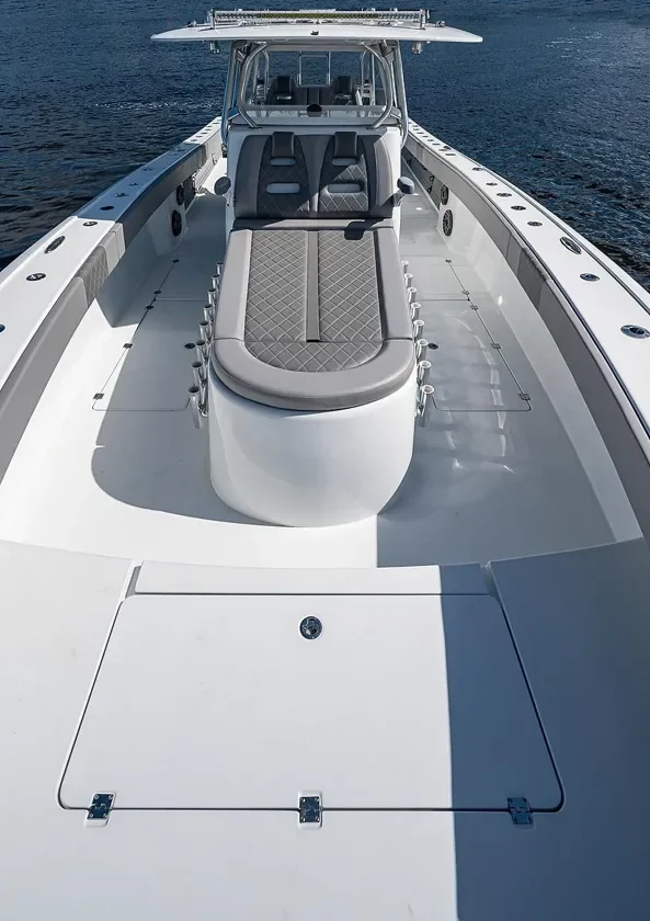 37Ft Freeman catamaran fishing deck