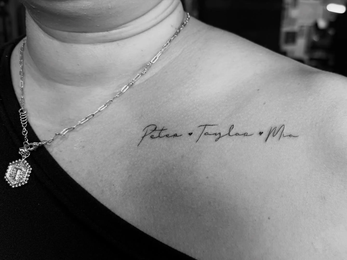 👩🏻&zwj;🍳👌🏻✍🏻🤍