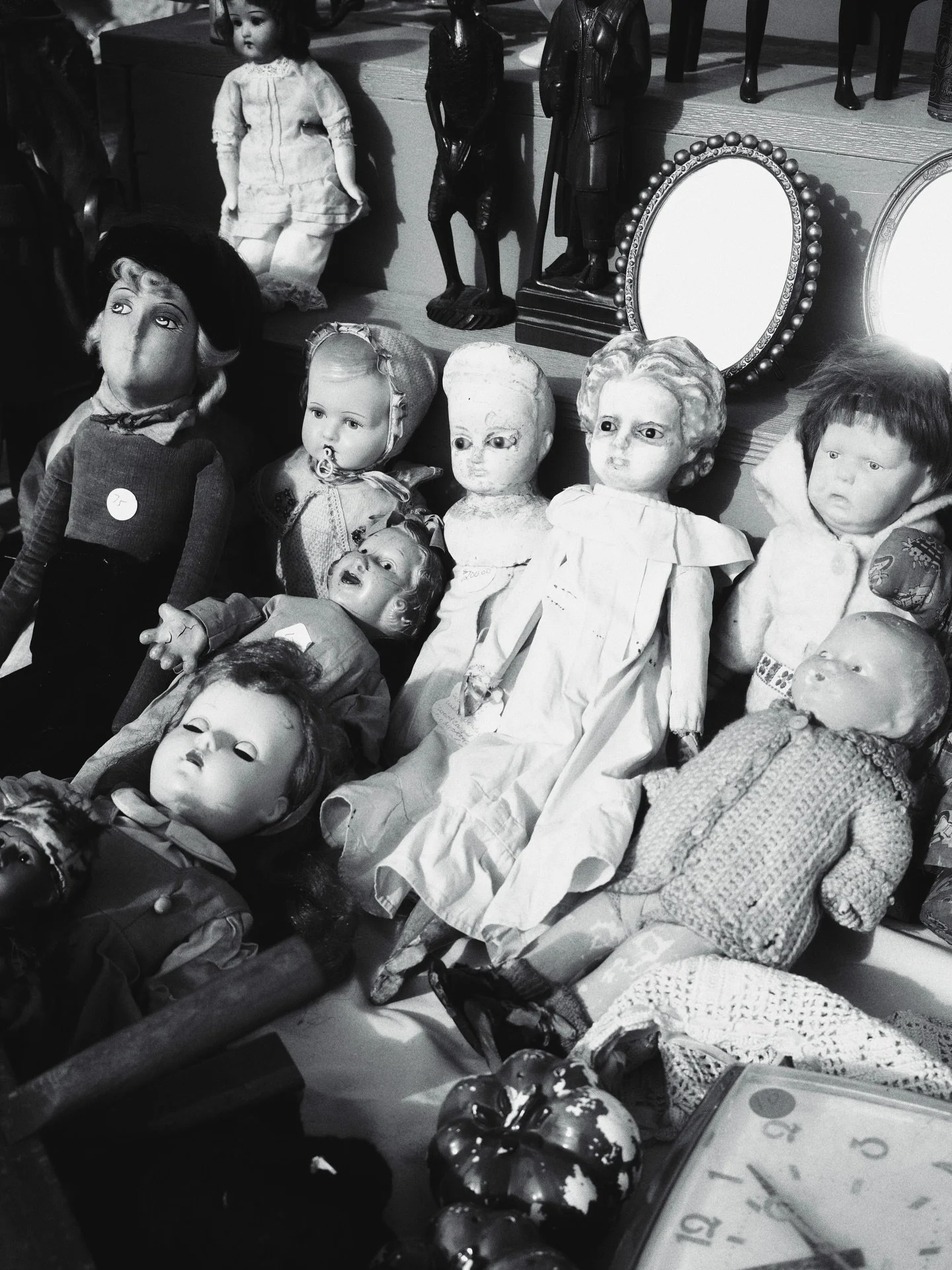 I want to start sharing my photography here more often since I&rsquo;ll be using a lot of it in some new projects 🙂&zwj;↕️🤍 these are from the @etflea 2024 using my fujifilm xt30ii