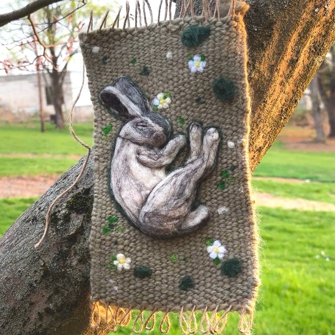 I don&rsquo;t think I ever officially posted this one, but it went to a new home yesterday 🤭💐 hours of weaving and needle felting this rabbit 🐇 (sold with a flower stem through the loops on top to hang, and the bottom loops were tied into a bow to