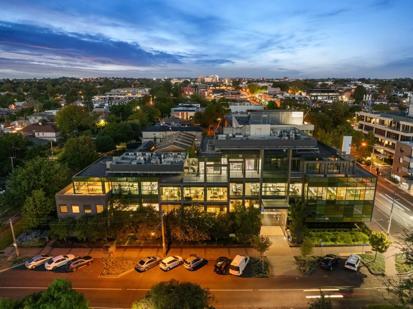 5 Burwood Road Hawthorn Victoria
An iconic Lazzcorp development
 #hawthorn #office