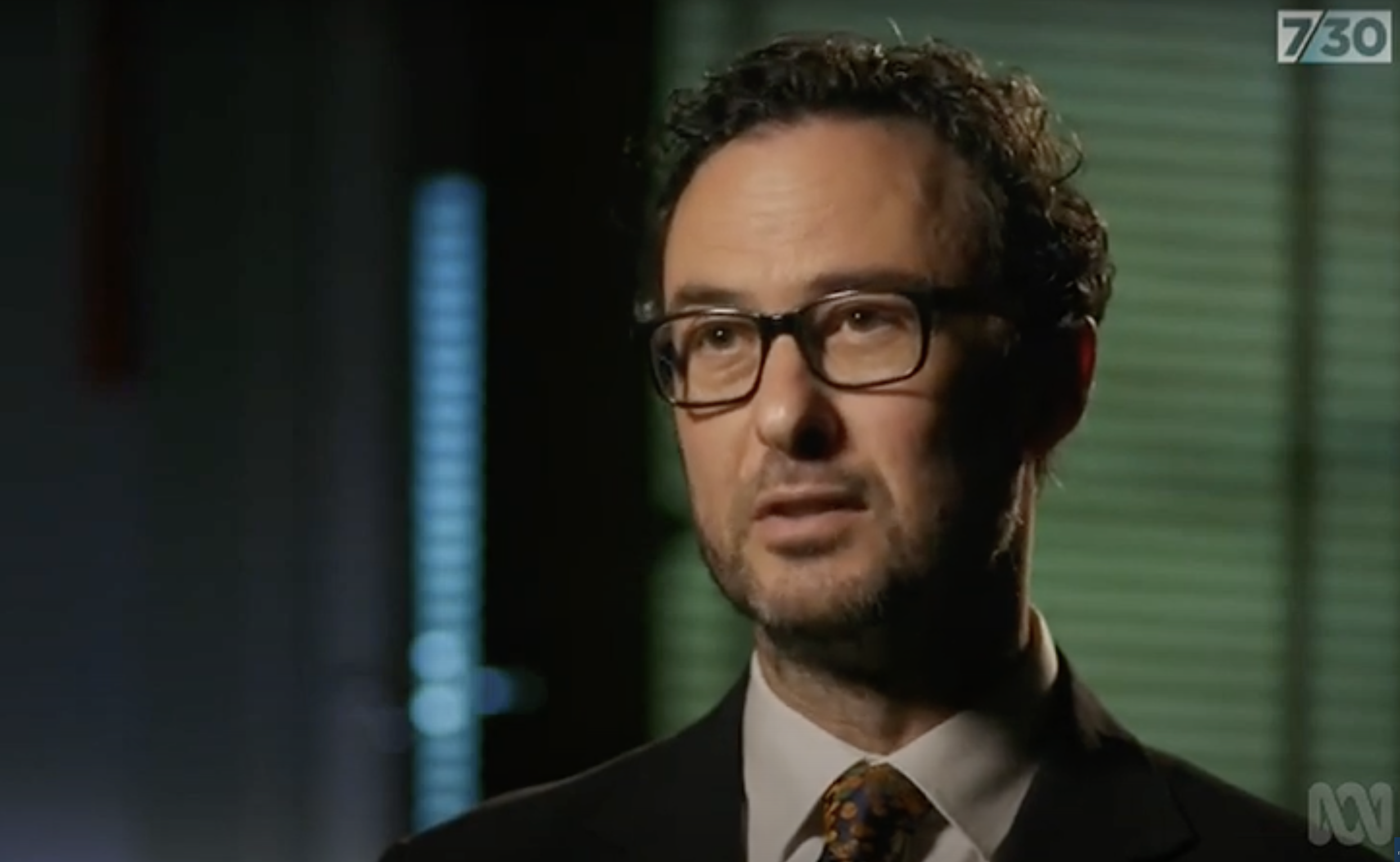 Dan Cass explaining consumer energy resources and demand response on ABC TV's flagship current affairs programme, '730'