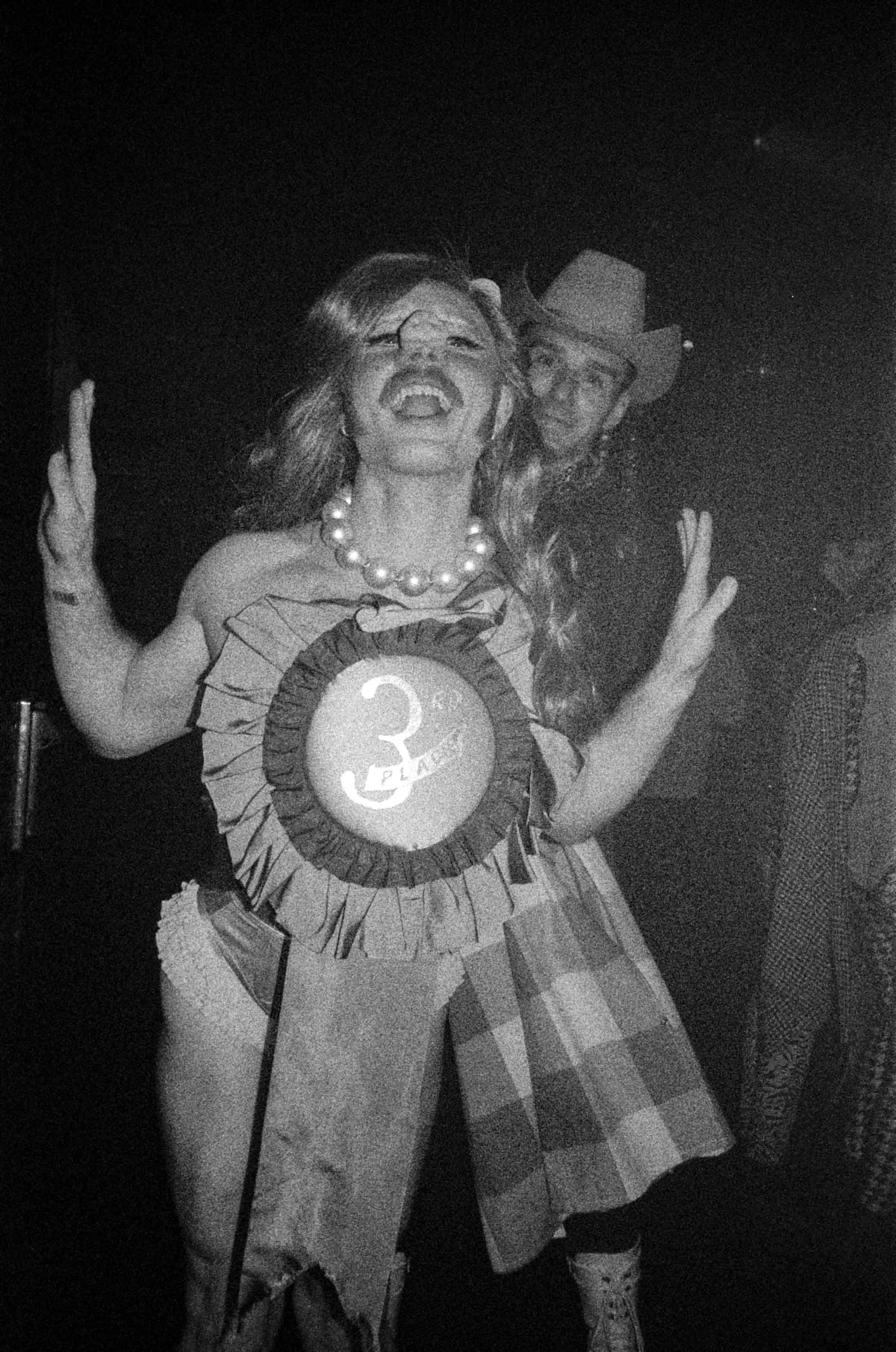20251024_kodakS11XL_ilford3200_lebain_008.jpg