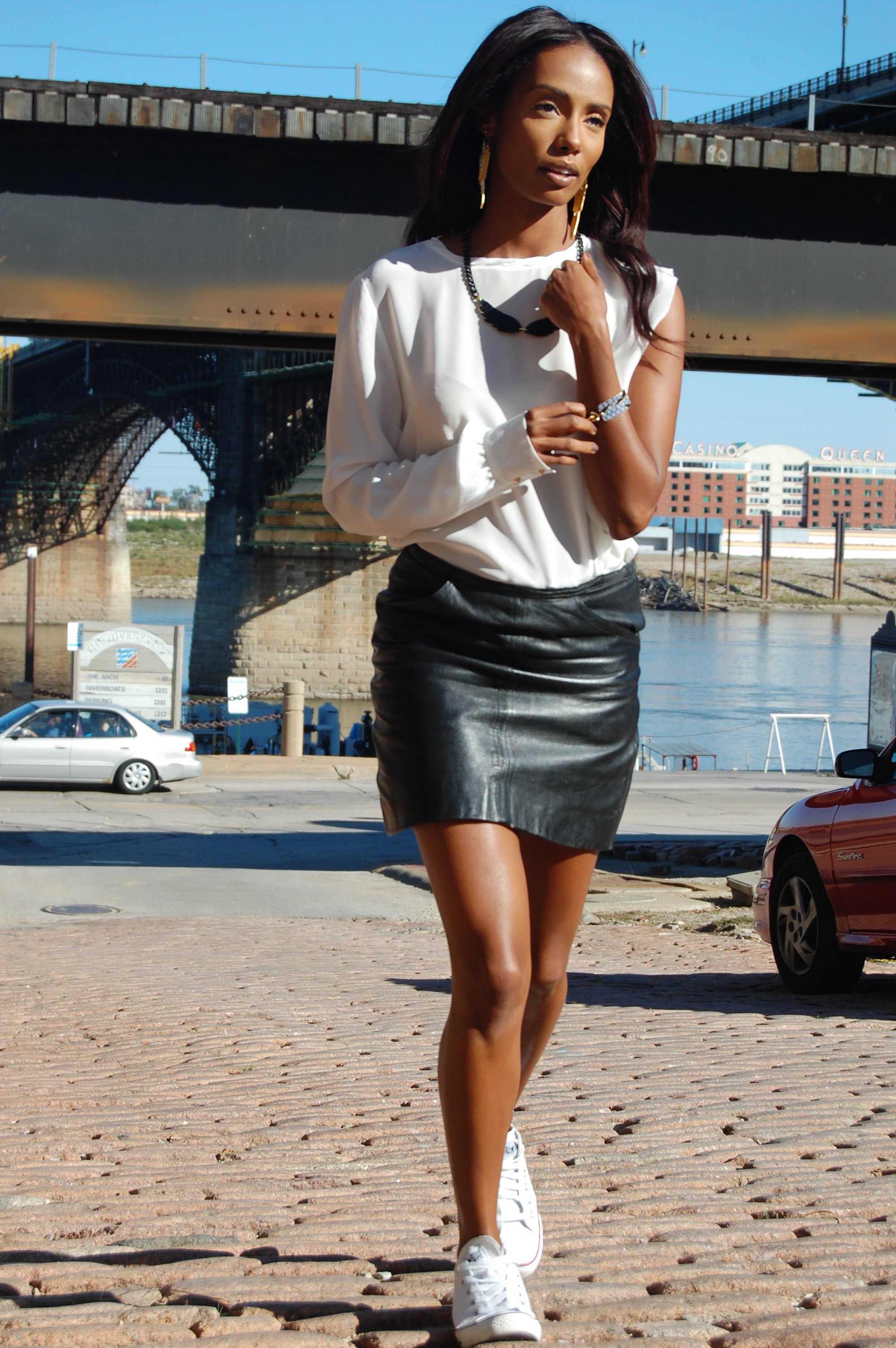 MAGDA PARASIDIS / Artist / Maker / Designer / Holy Harlot Jewelry / Artist-made snakeskin jewelry Balenciaga Inlay necklace