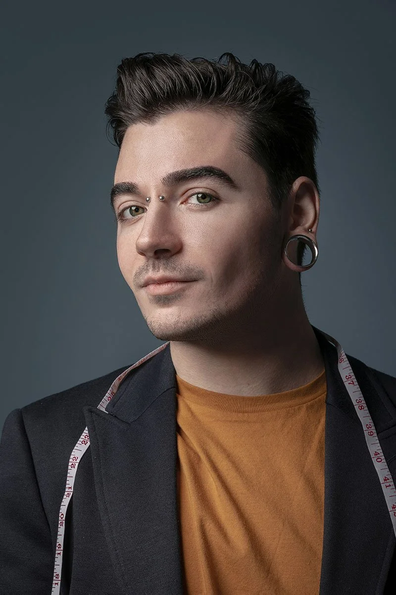 Branding-headshot-of-Victor-Garcia-fashion-specialist.