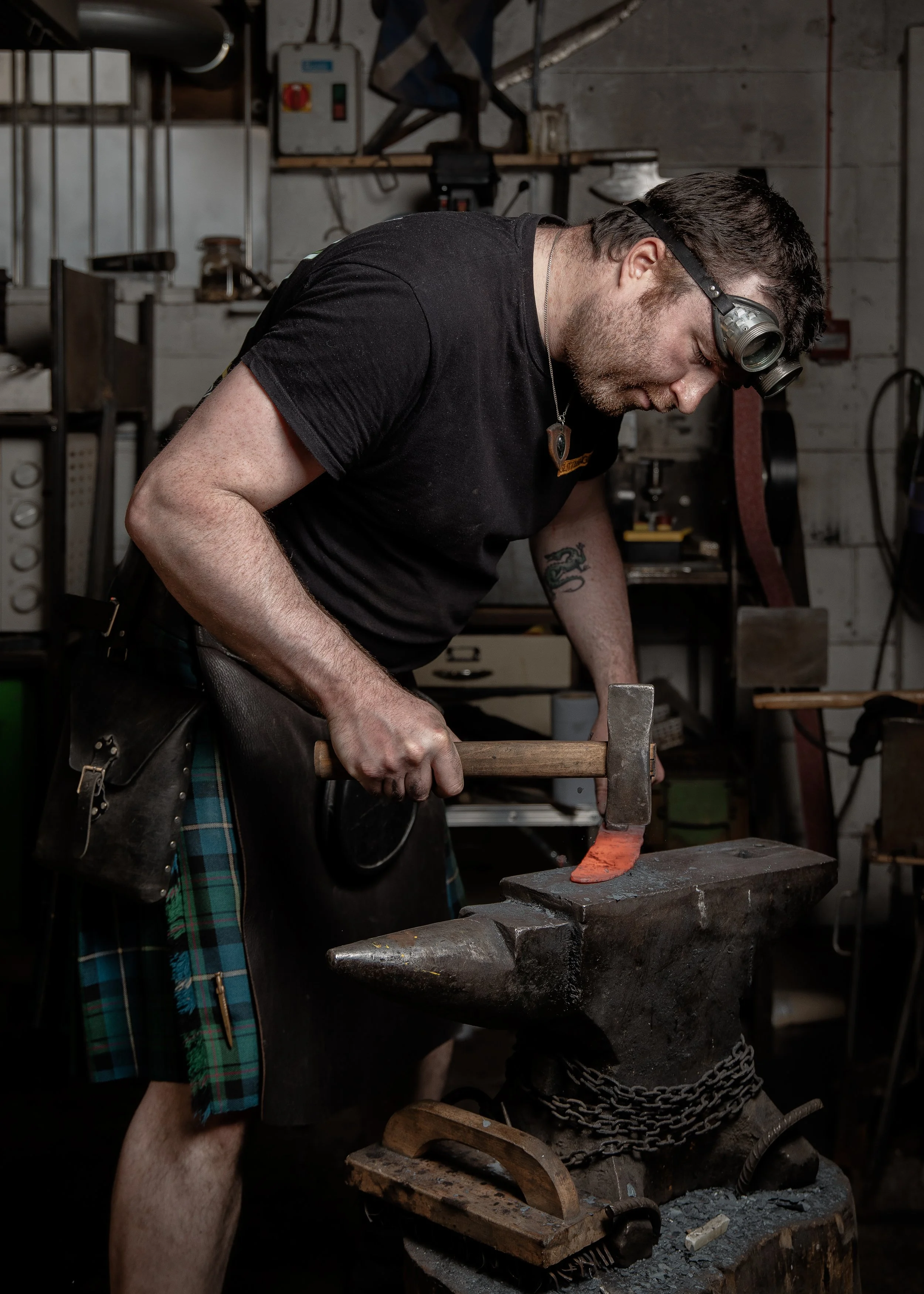 Photopgraphing Gittering Edge