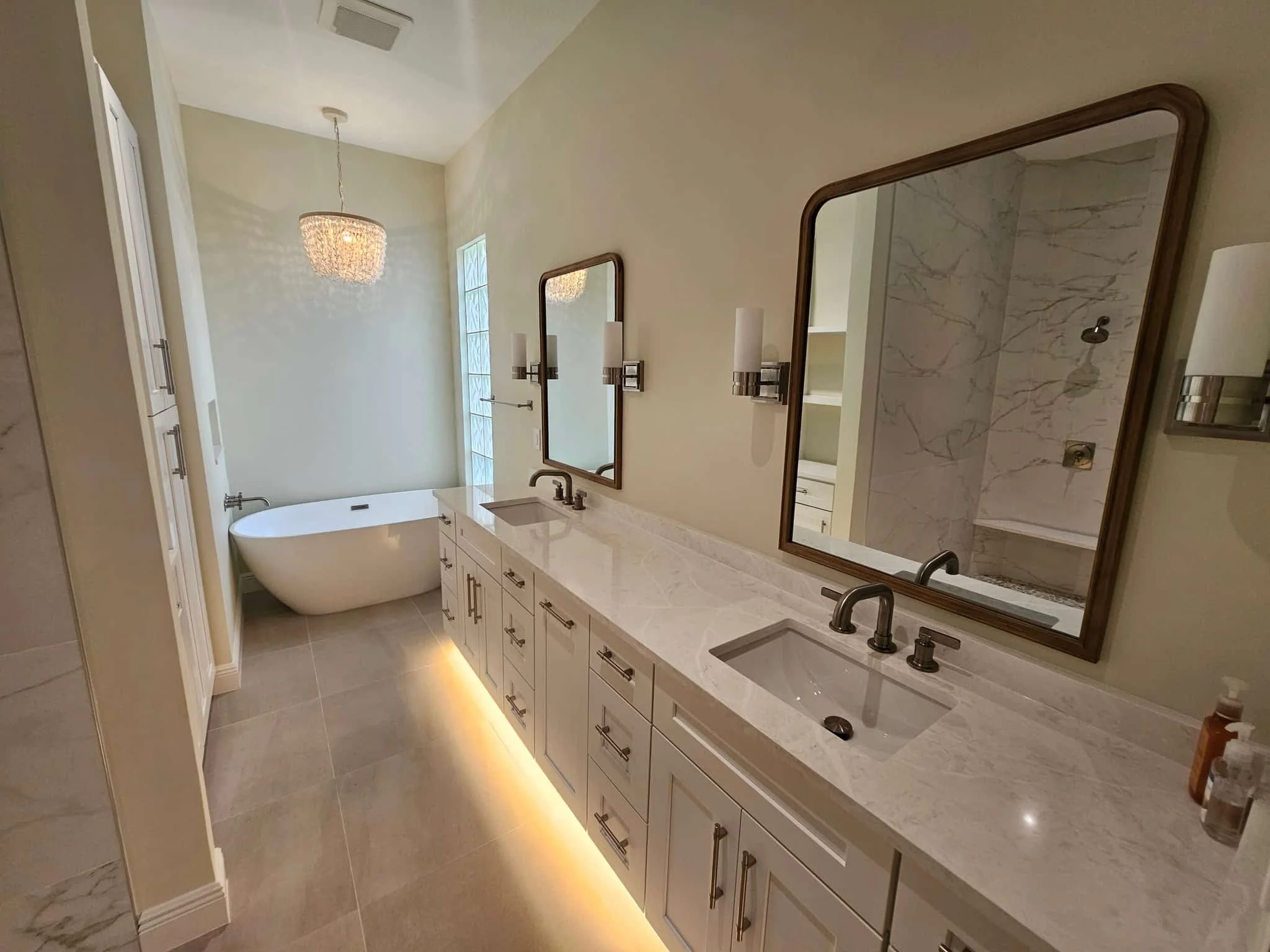 Renovation of a master bathroom in Island walk