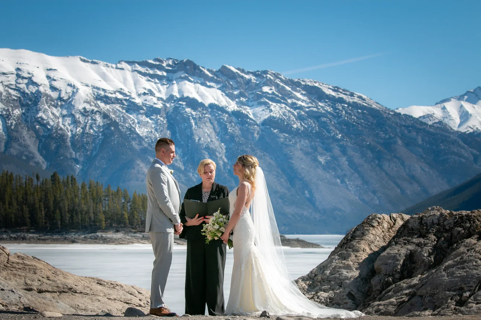 Why Mountain Elopement Packages in Alberta Are Worth It