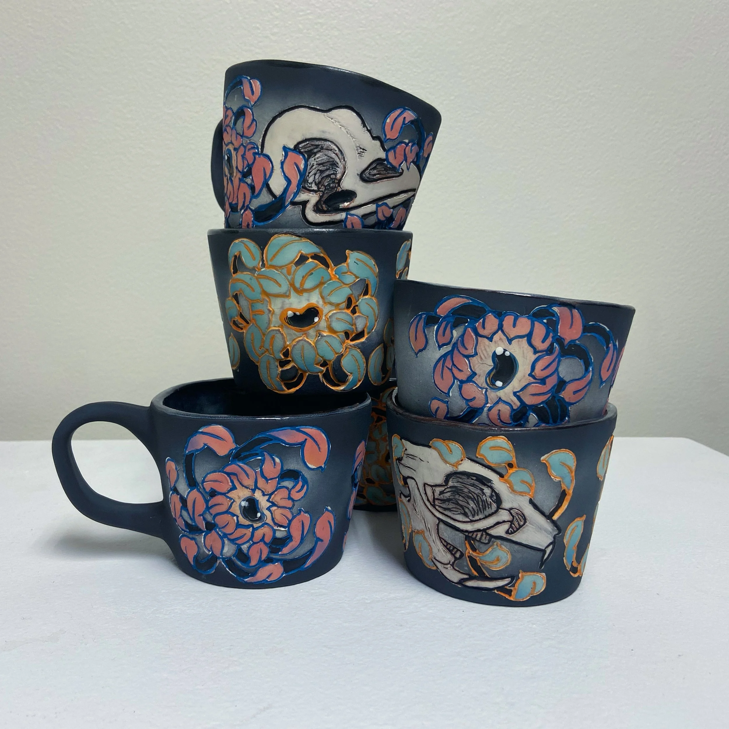 Chrysanthemum Mugs
2022
Earthenware 