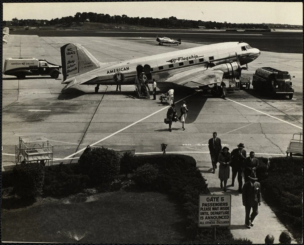 1935–1955. Griffin. Airport 2.JPG