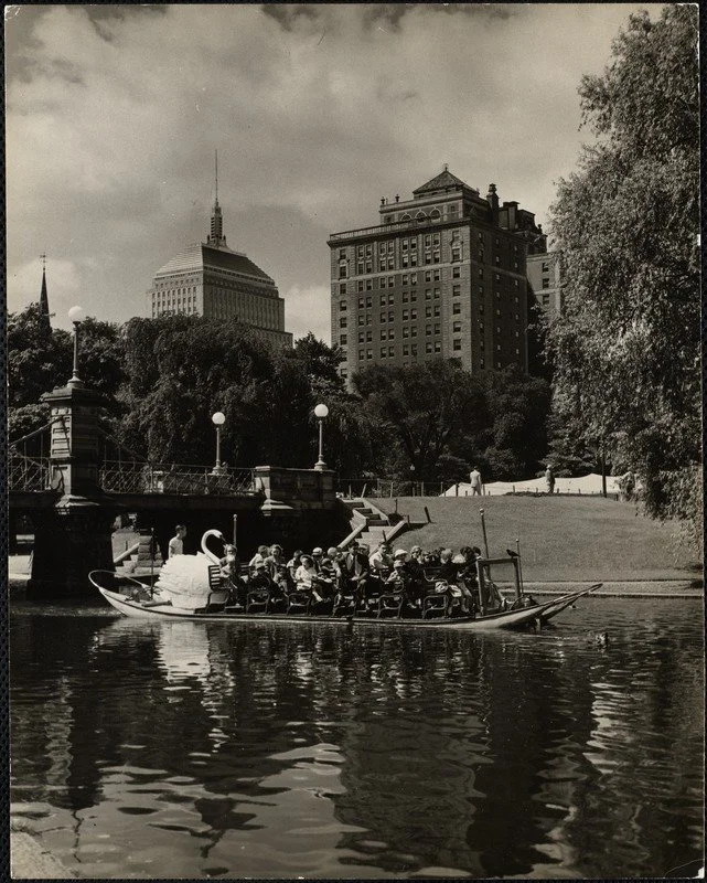1935 - 1955. Griffin. Boston - Public Garden.JPG