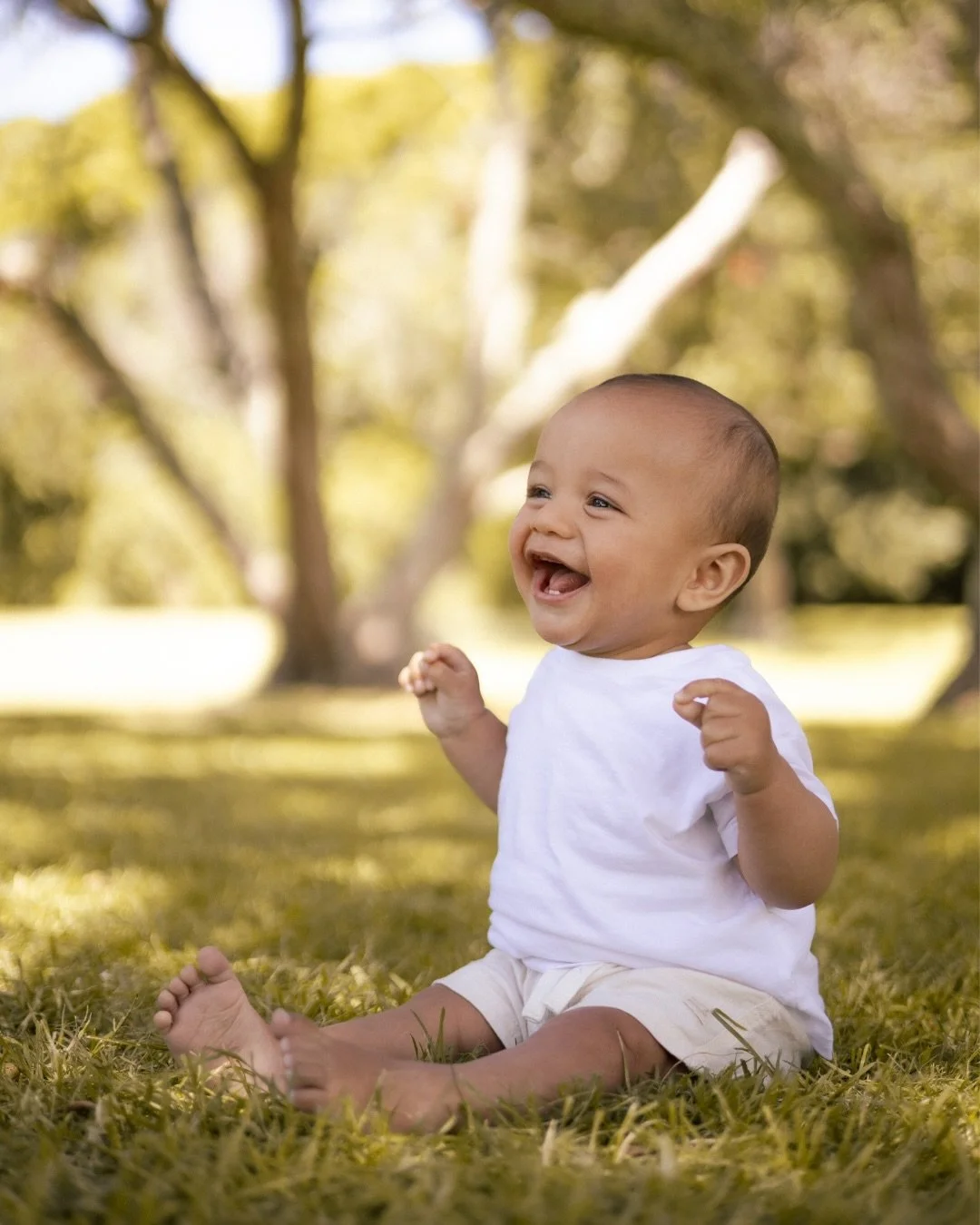 A mum and mini session down by the beach to celebrate this little one&rsquo;s 7 month old milestone! Being invited to catch these moments is a pretty special job ✨❤️
